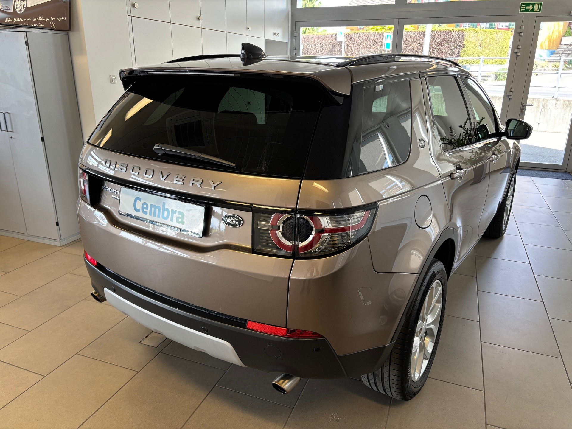 LAND ROVER Discovery Sport 2.0 TD4 HSE AT9-image-2