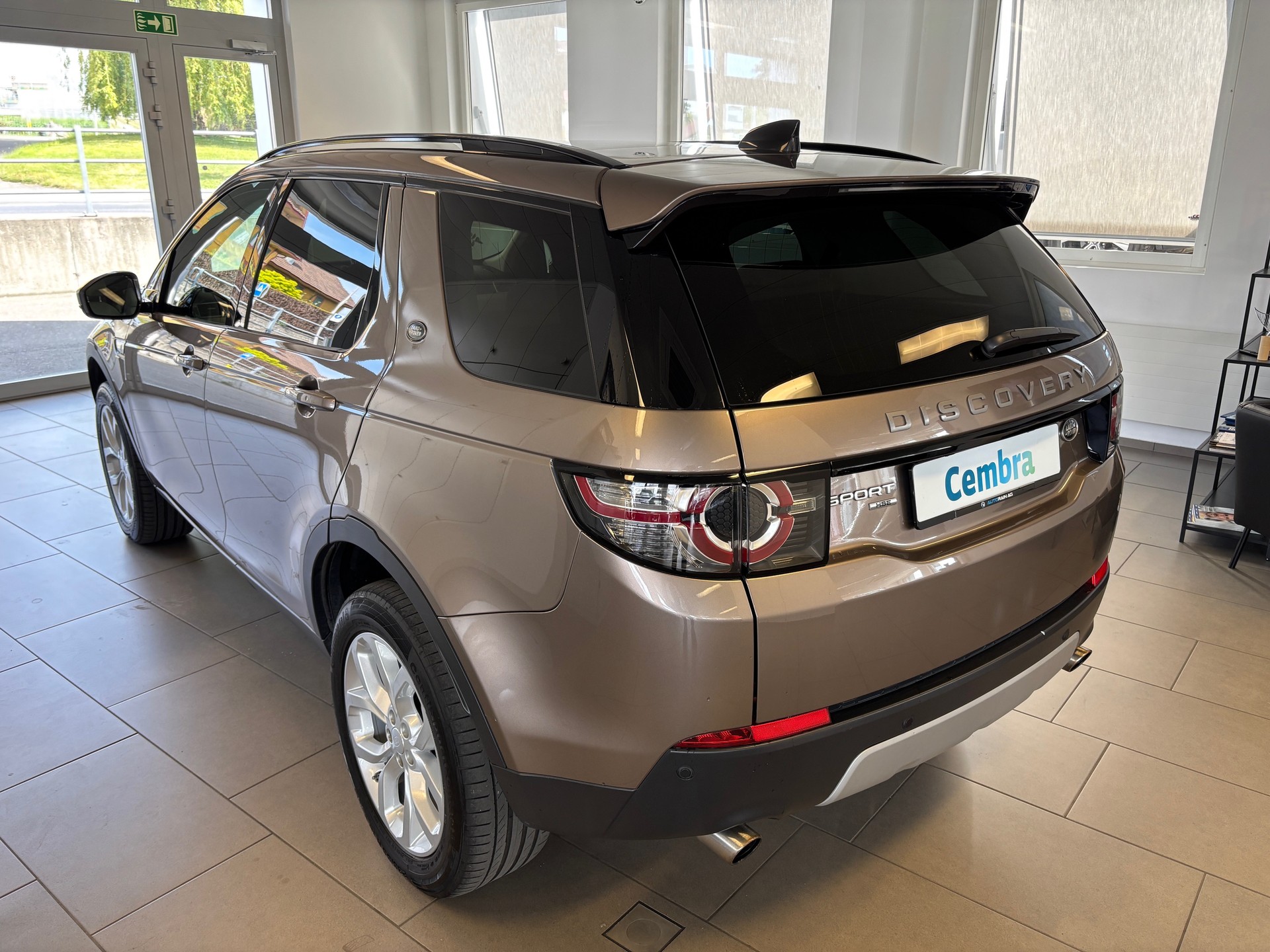 LAND ROVER Discovery Sport 2.0 TD4 HSE AT9-image-3