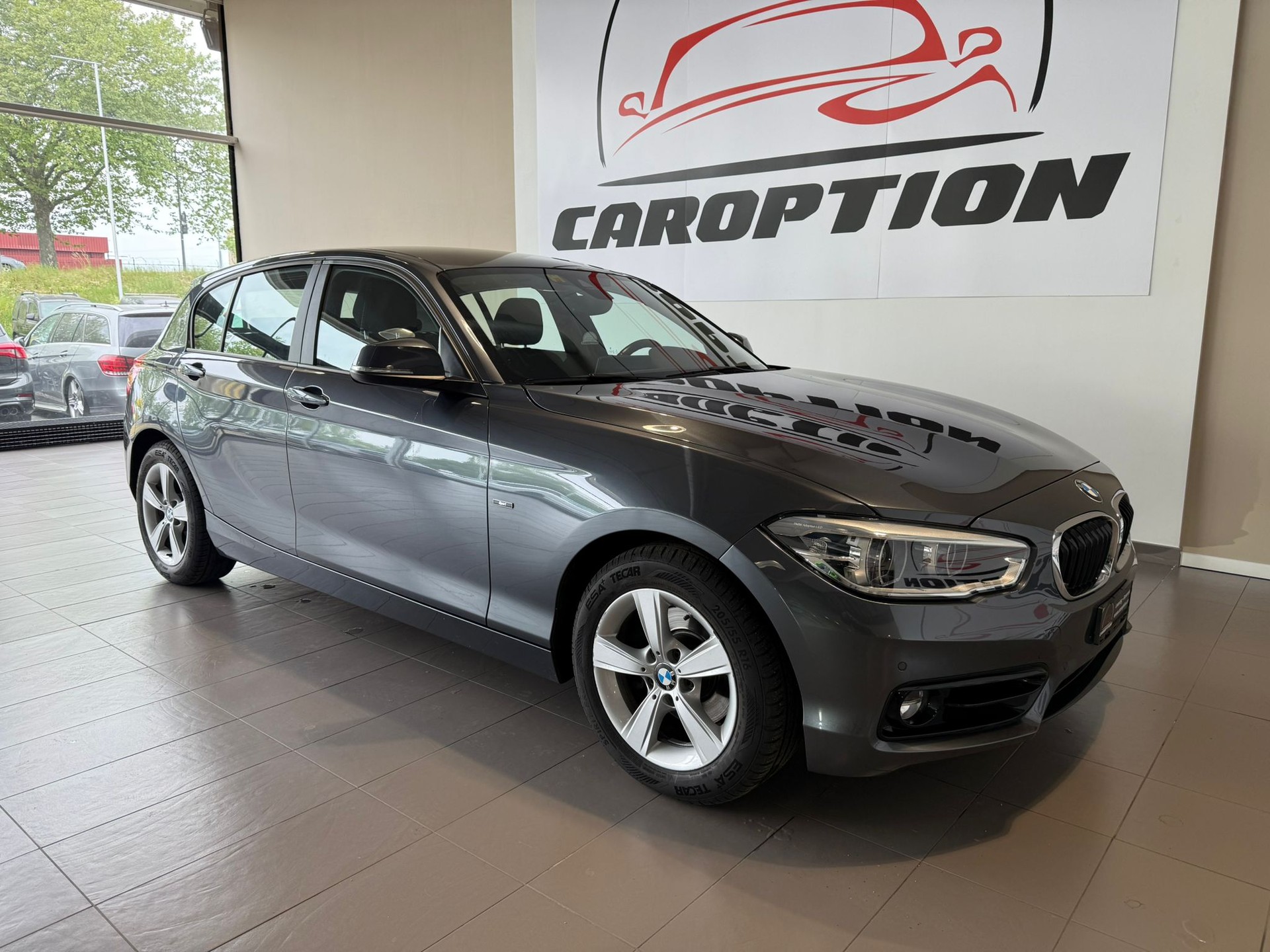 BMW 118d xDrive M Sport-image-1