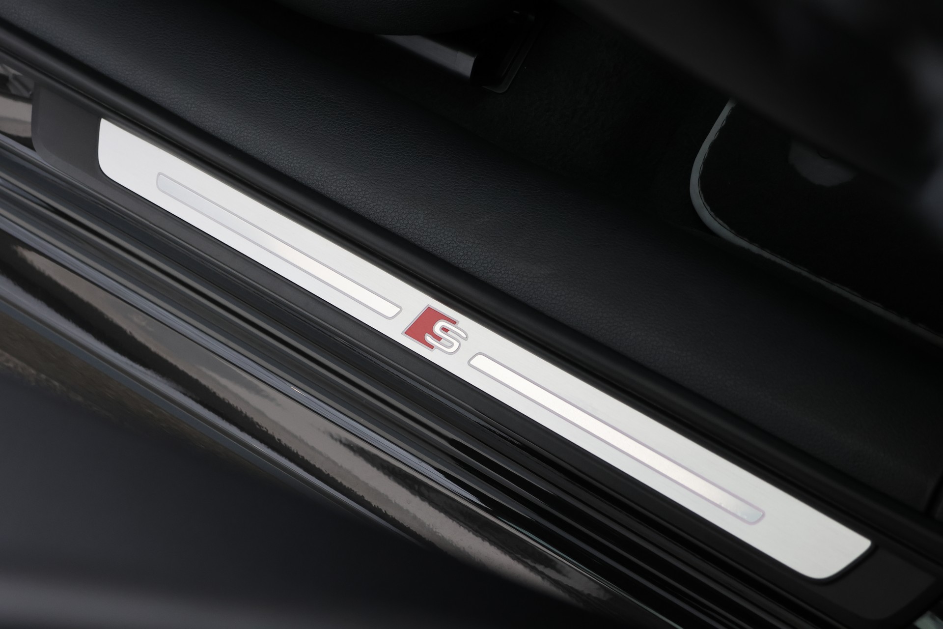 AUDI S3 Limousine 2.0 TFSI quattro S-tronic (CH)-image-19