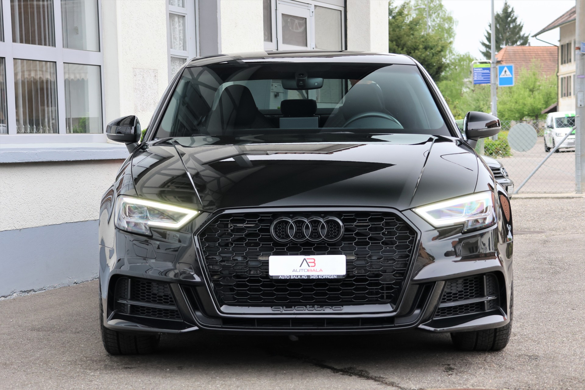 AUDI S3 Limousine 2.0 TFSI quattro S-tronic (CH)-image-1