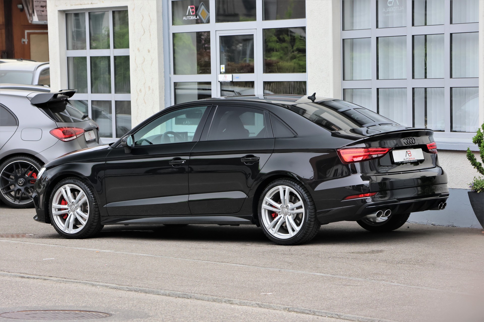 AUDI S3 Limousine 2.0 TFSI quattro S-tronic (CH)-image-4