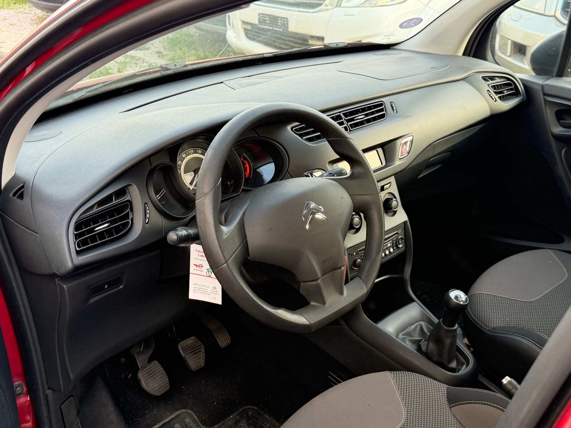CITROEN C3 1.2i Exclusive-image-6
