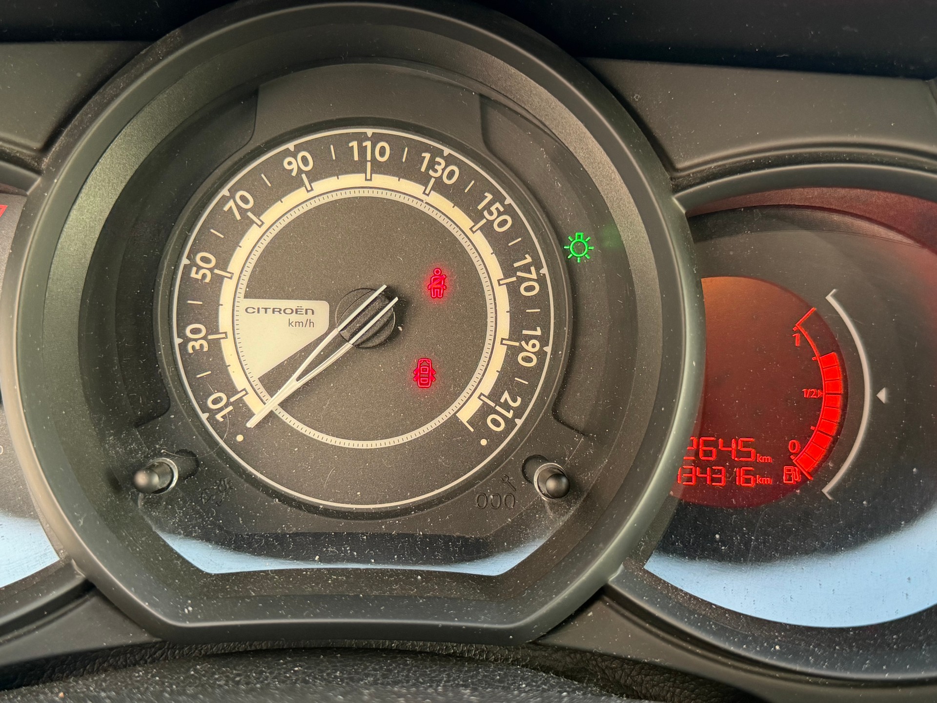 CITROEN C3 1.2i Exclusive-image-9