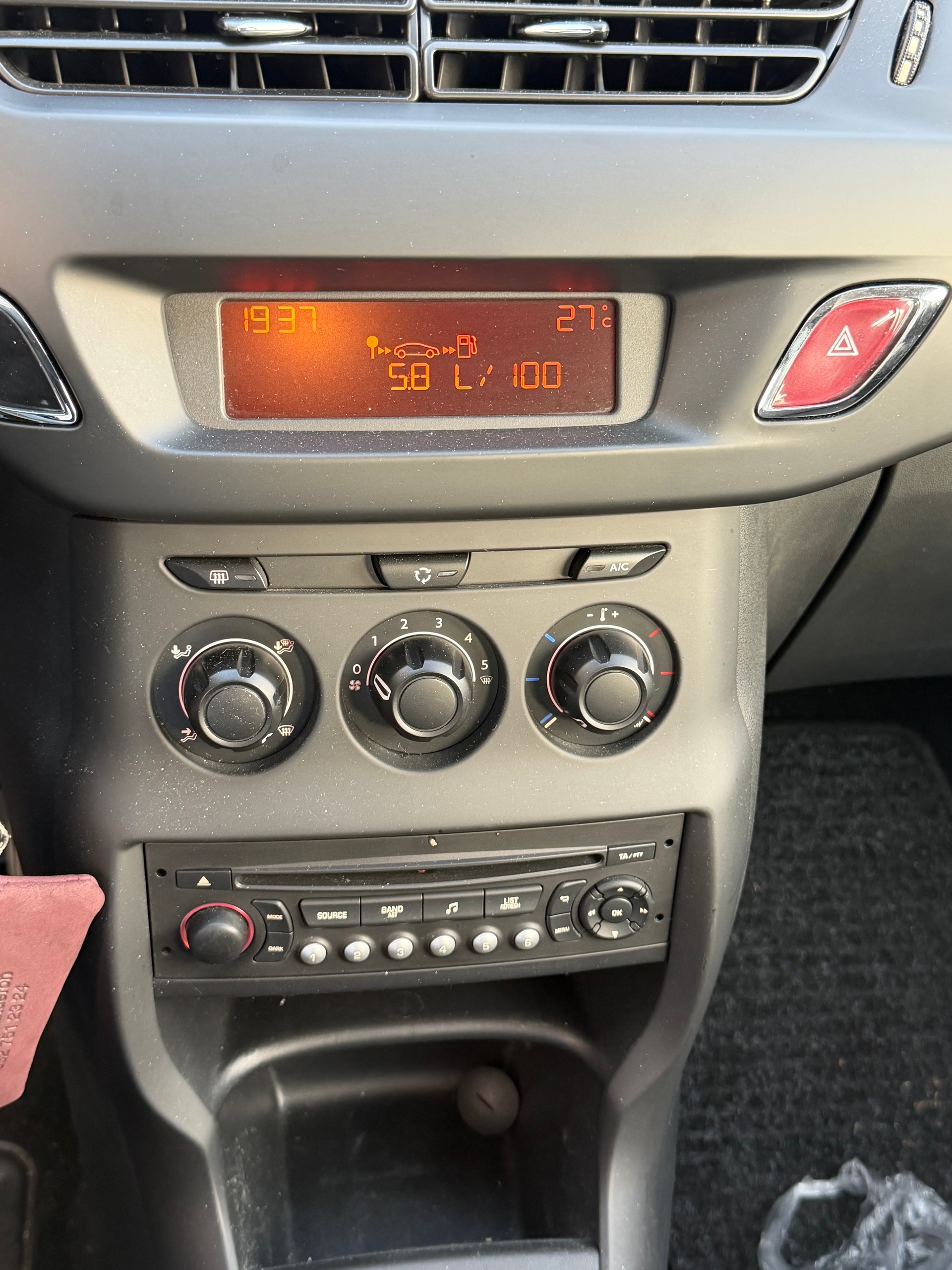CITROEN C3 1.2i Exclusive-image-7