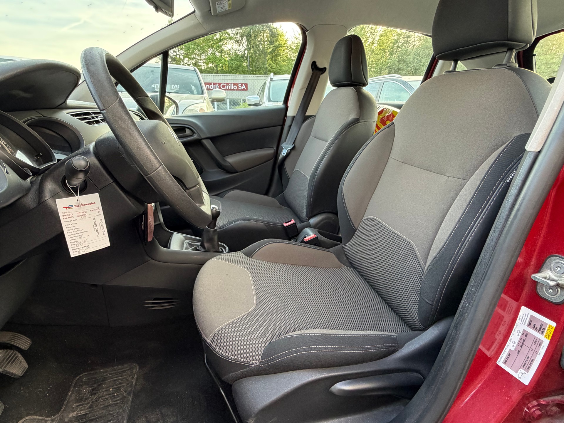CITROEN C3 1.2i Exclusive-image-8