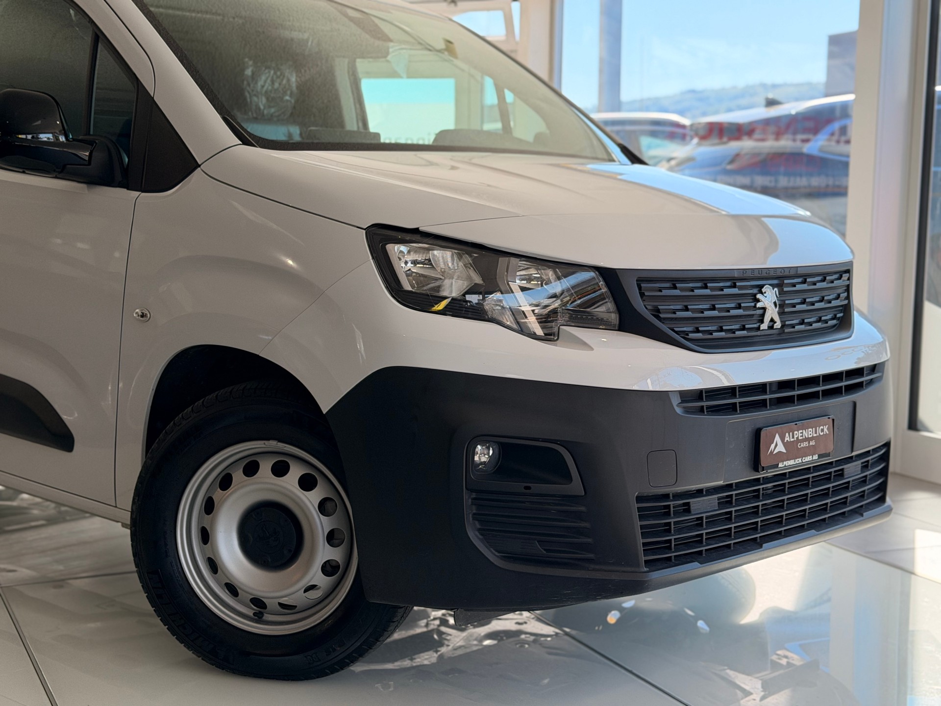 PEUGEOT e-Partner 50kWh Long 3.5KW Ladung-showroom-element-2