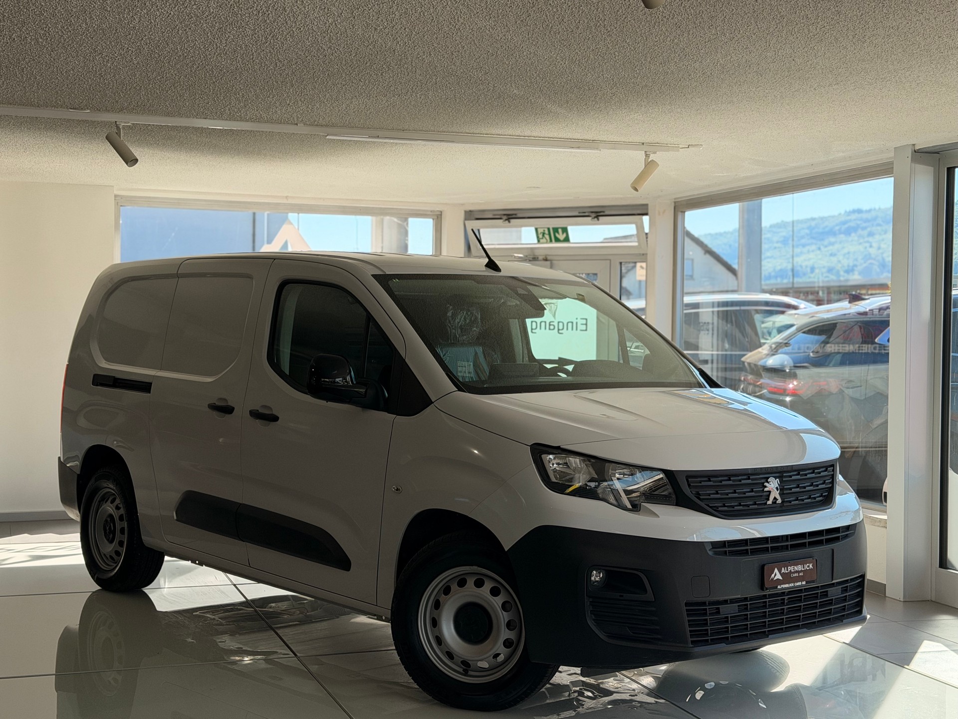 PEUGEOT e-Partner 50kWh Long 3.5KW Ladung-showroom-element-1