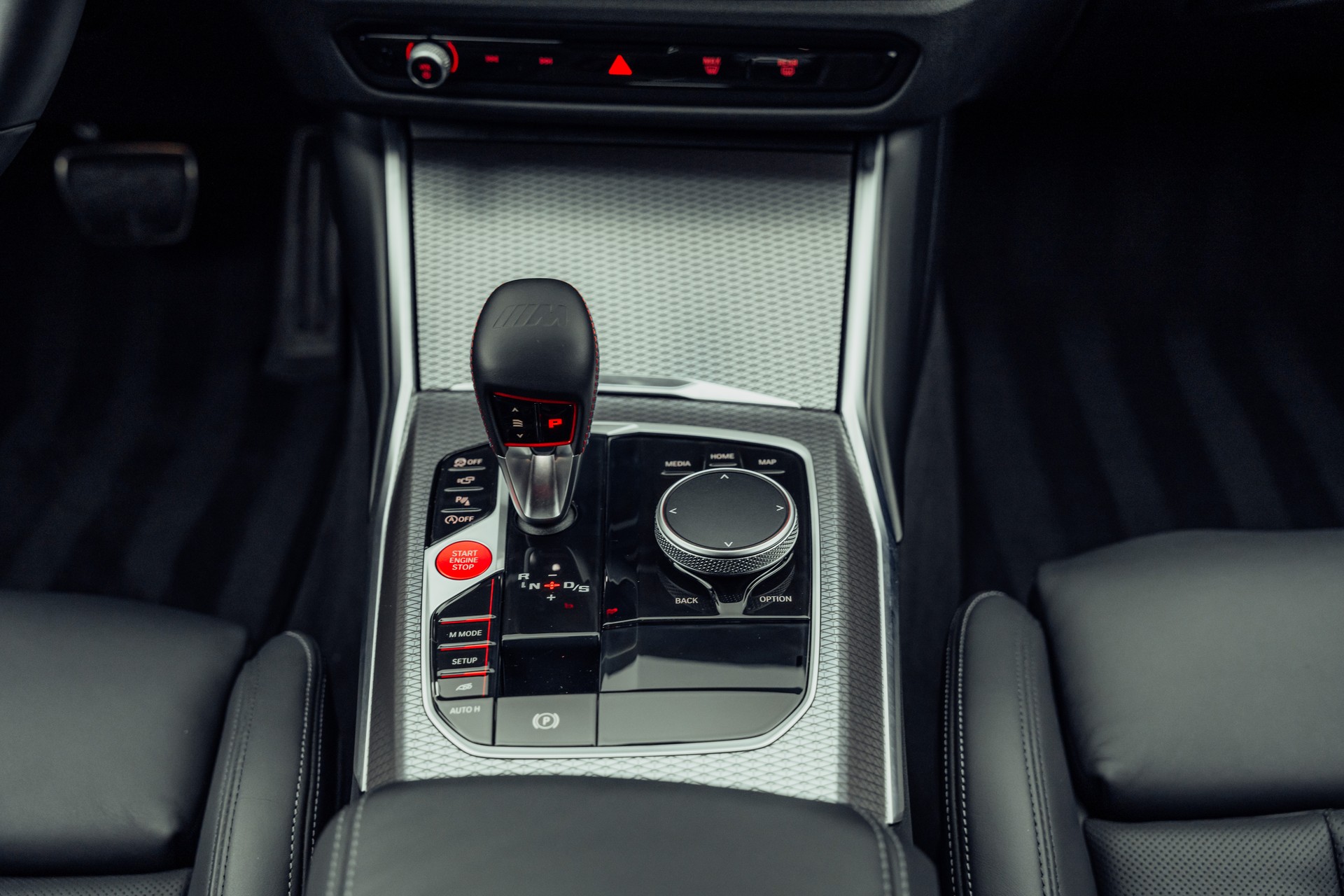 BMW M3 Competition xDrive-image-14