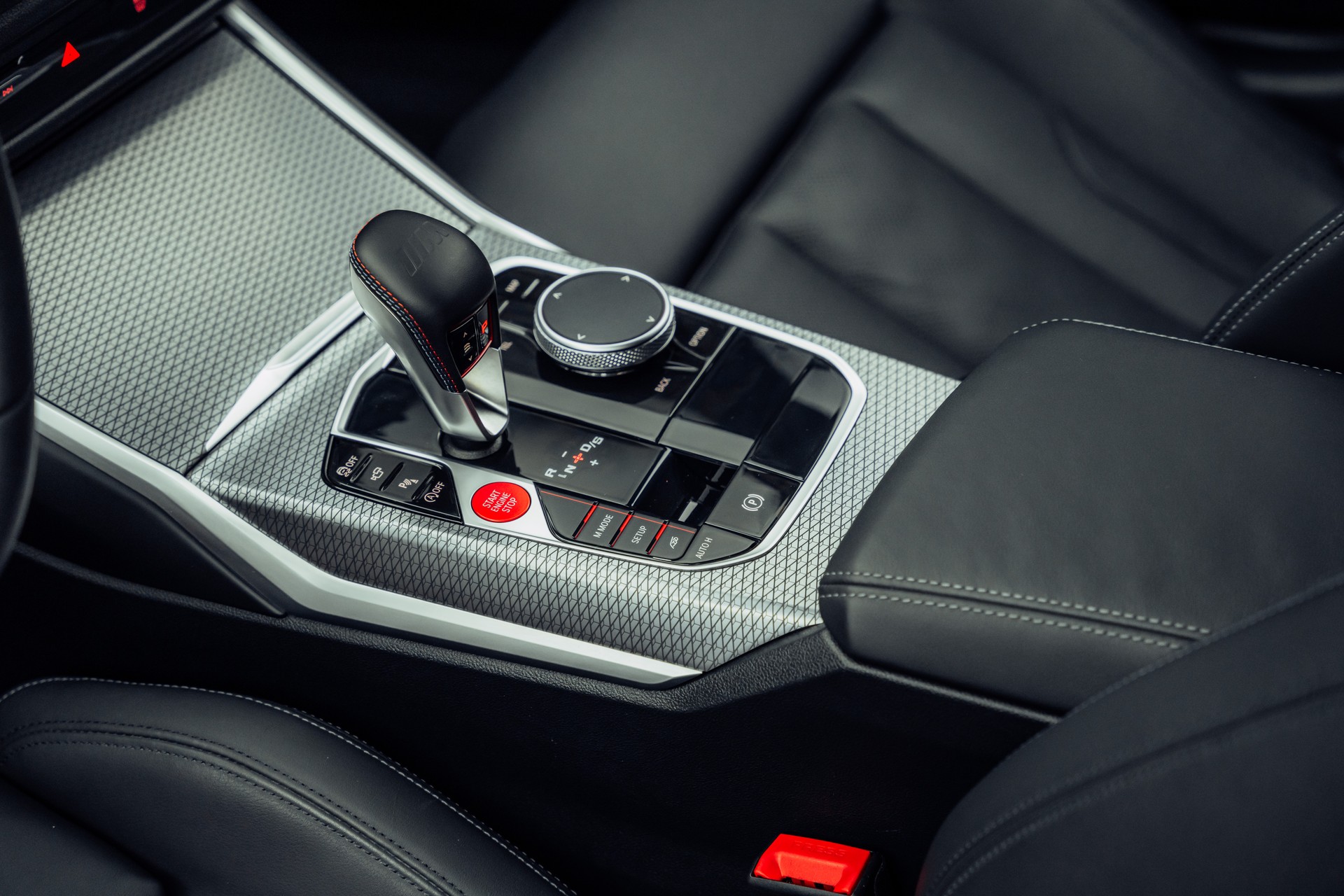 BMW M3 Competition xDrive-image-13
