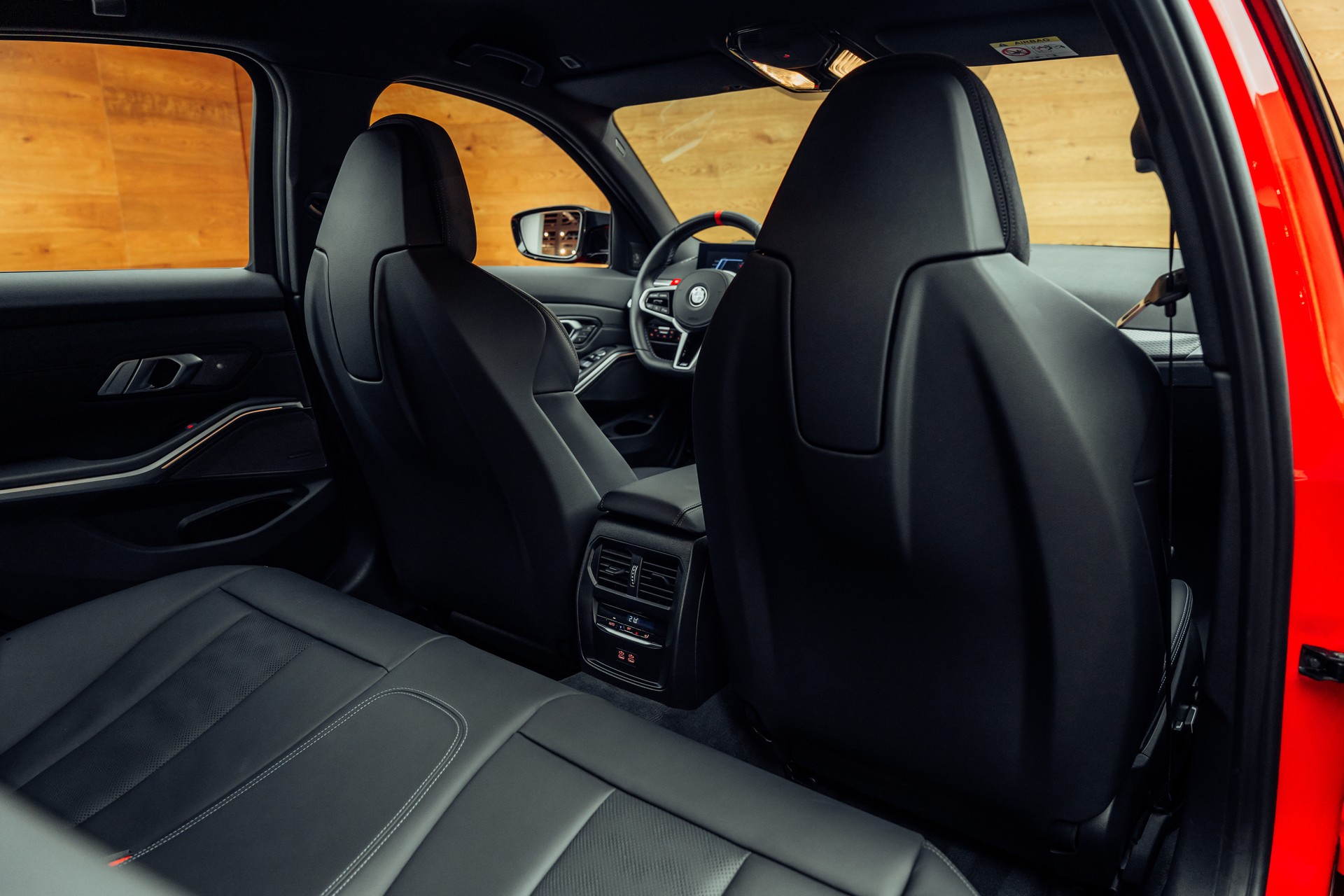 BMW M3 Competition xDrive-image-9