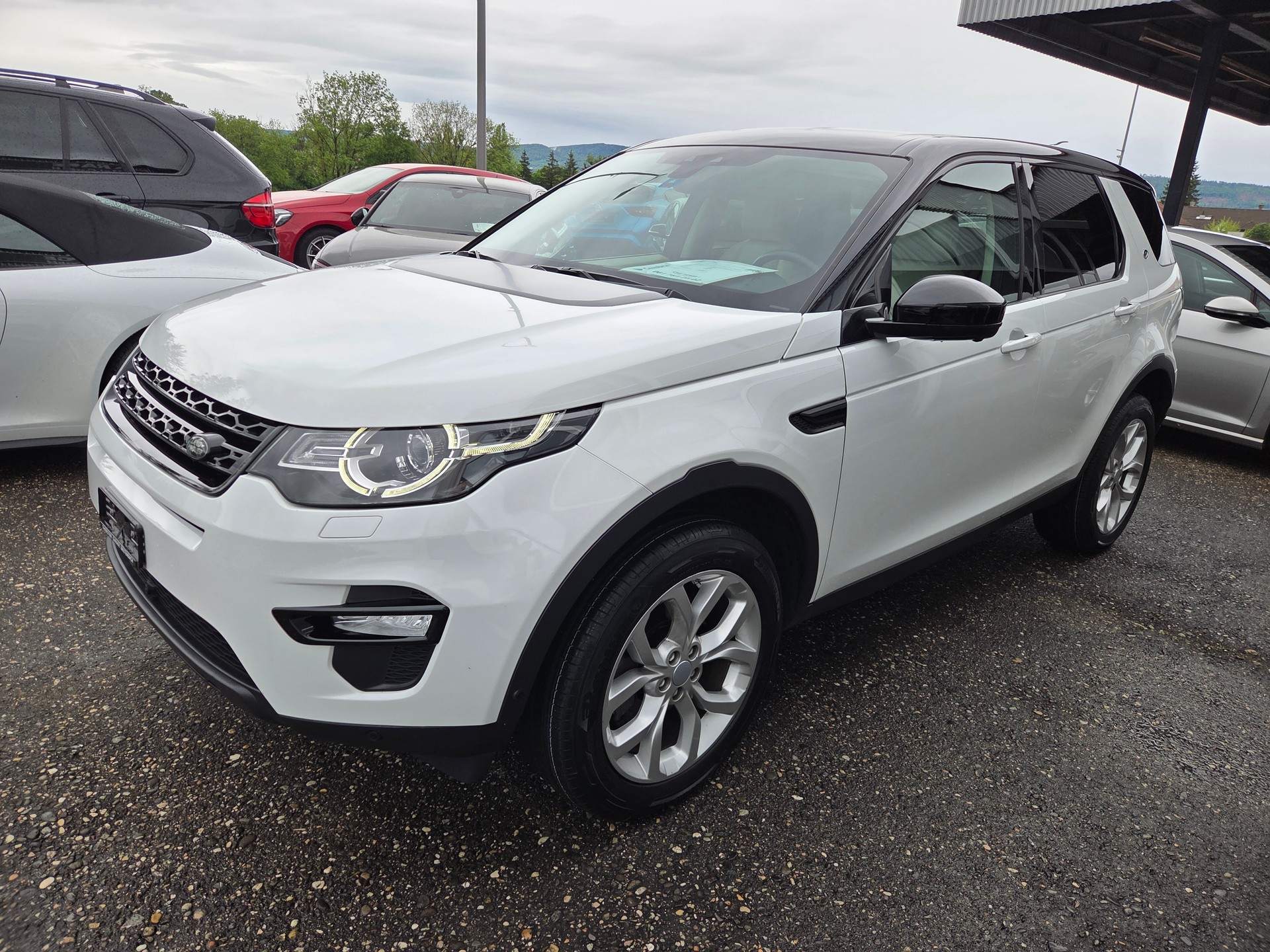 LAND ROVER Discovery Sport 2.0 TD4 HSE Luxury AT9-image-3