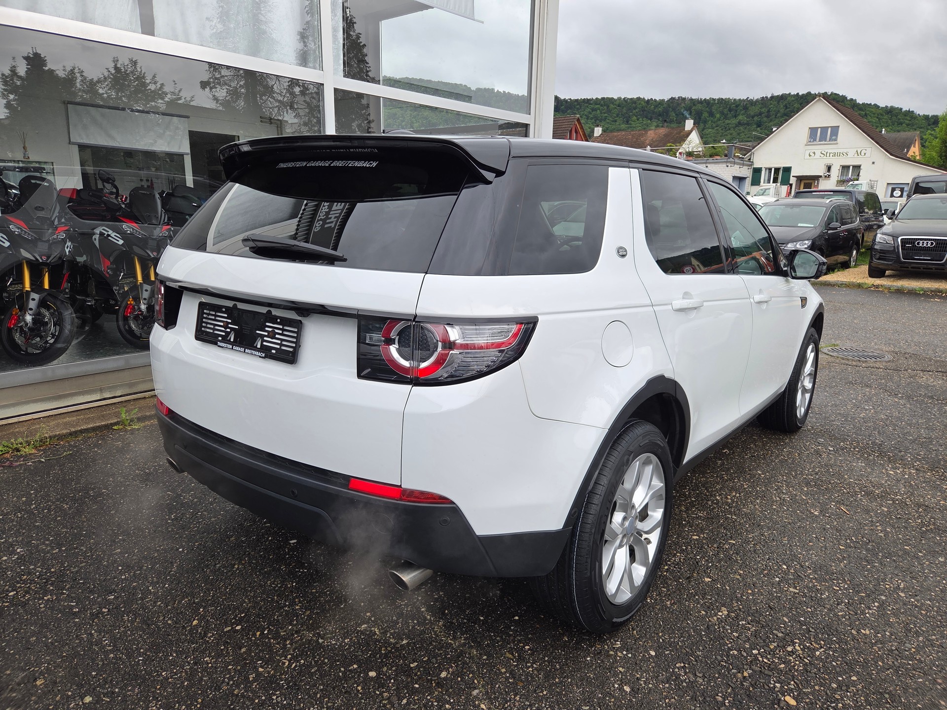 LAND ROVER Discovery Sport 2.0 TD4 HSE Luxury AT9-image-7