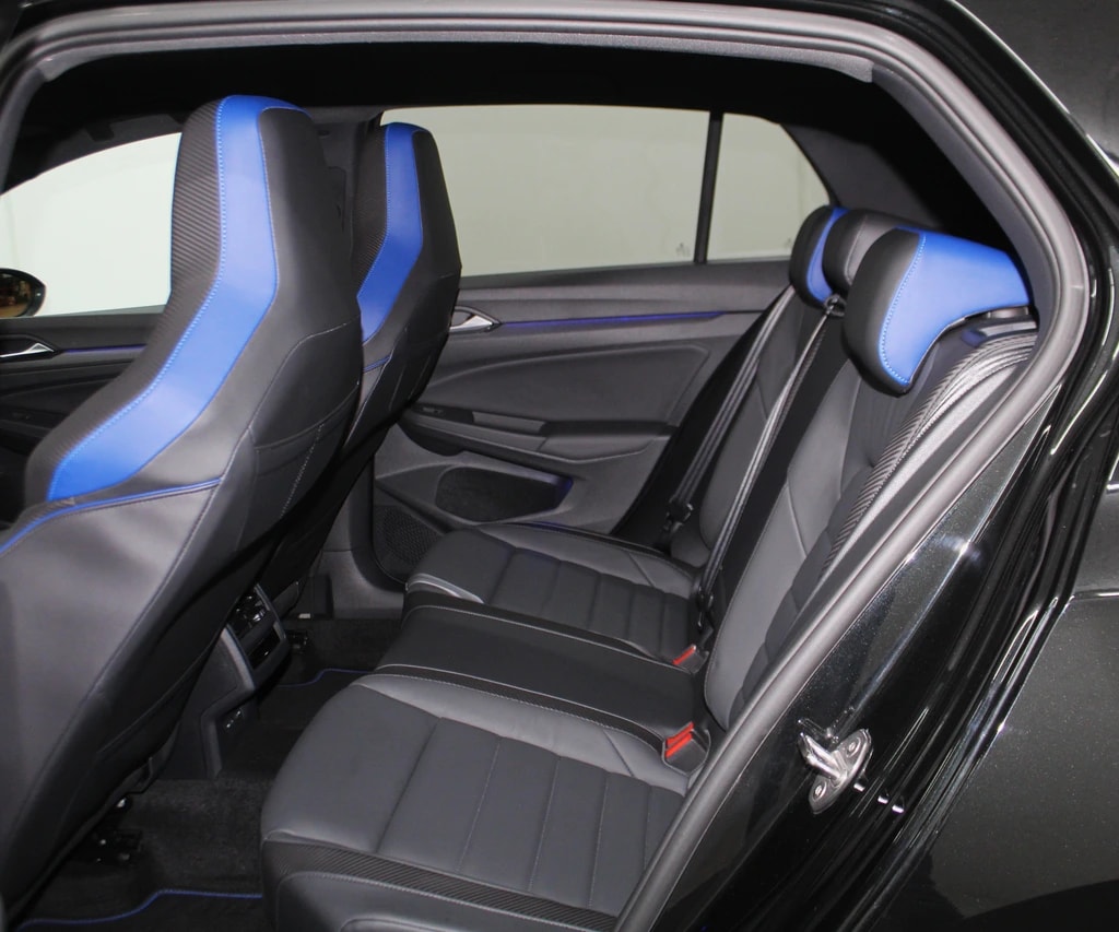 VW Golf 2.0 TSI R DSG 4Motion Performance Akrapovic / CH-Fahrzeug-image-9