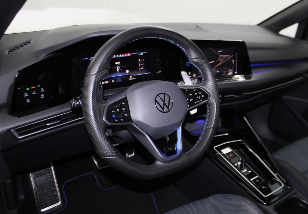 VW Golf 2.0 TSI R DSG 4Motion Performance Akrapovic / CH-Fahrzeug-image-10