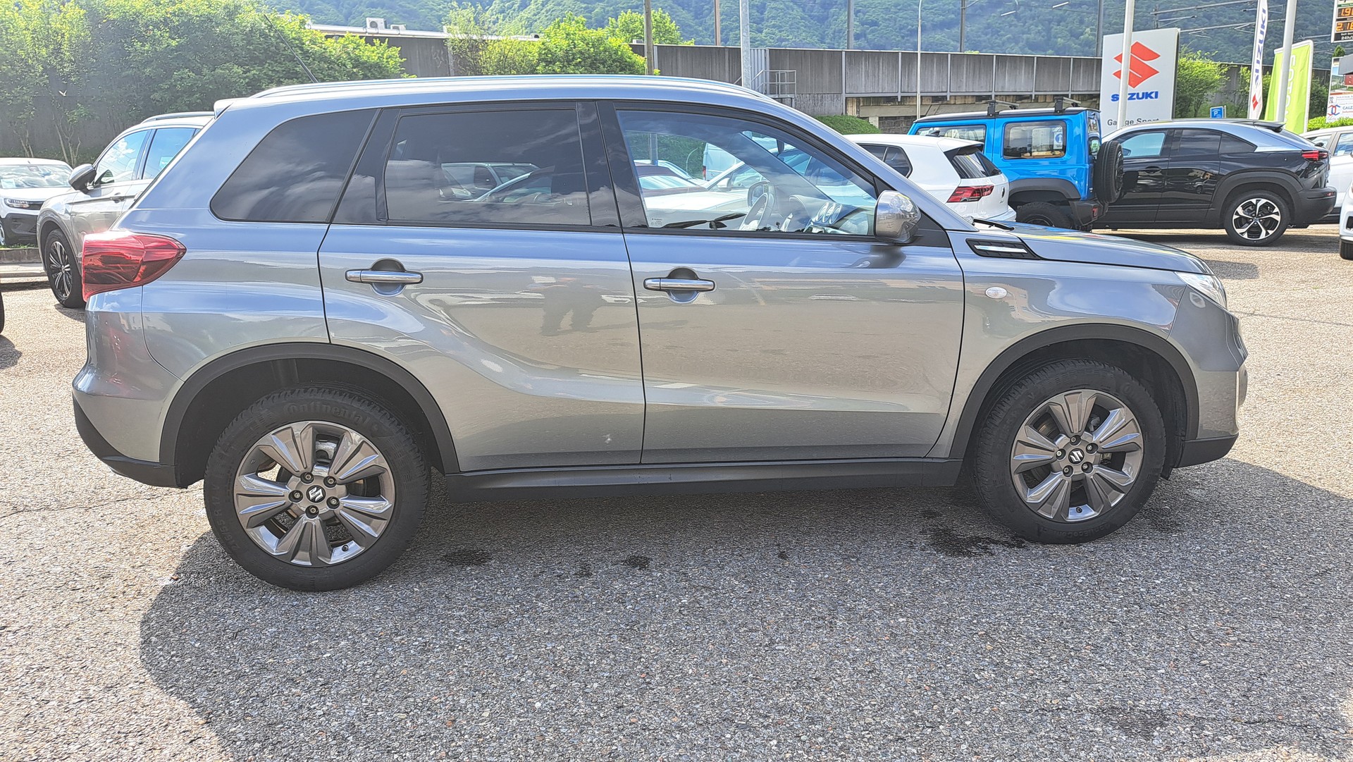 SUZUKI Vitara 1.4 Boosterjet Compact + Automatic-image-8