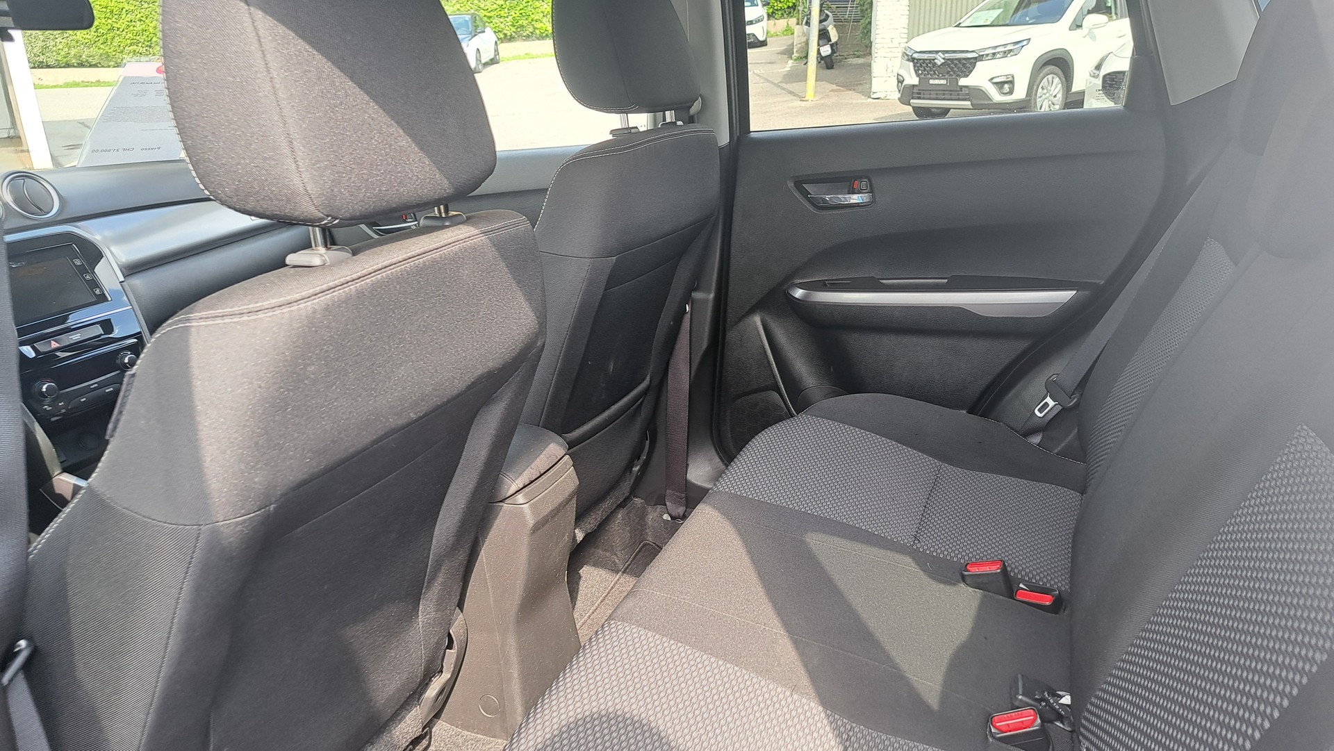 SUZUKI Vitara 1.4 Boosterjet Compact + Automatic-image-11