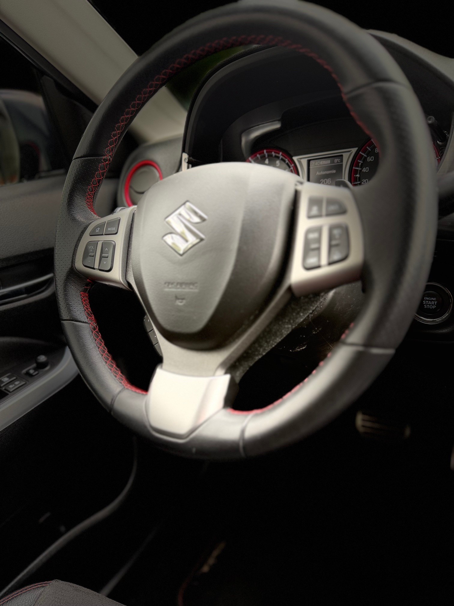 SUZUKI Vitara 1.4 Boosterjet Piz Sulai Top Automatic-image-13