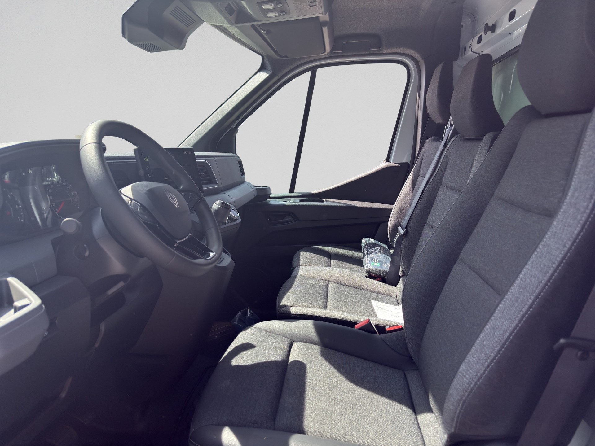 RENAULT Master T35 Blue dCi 150 L3H1 HD Kofferaufbau-image-5