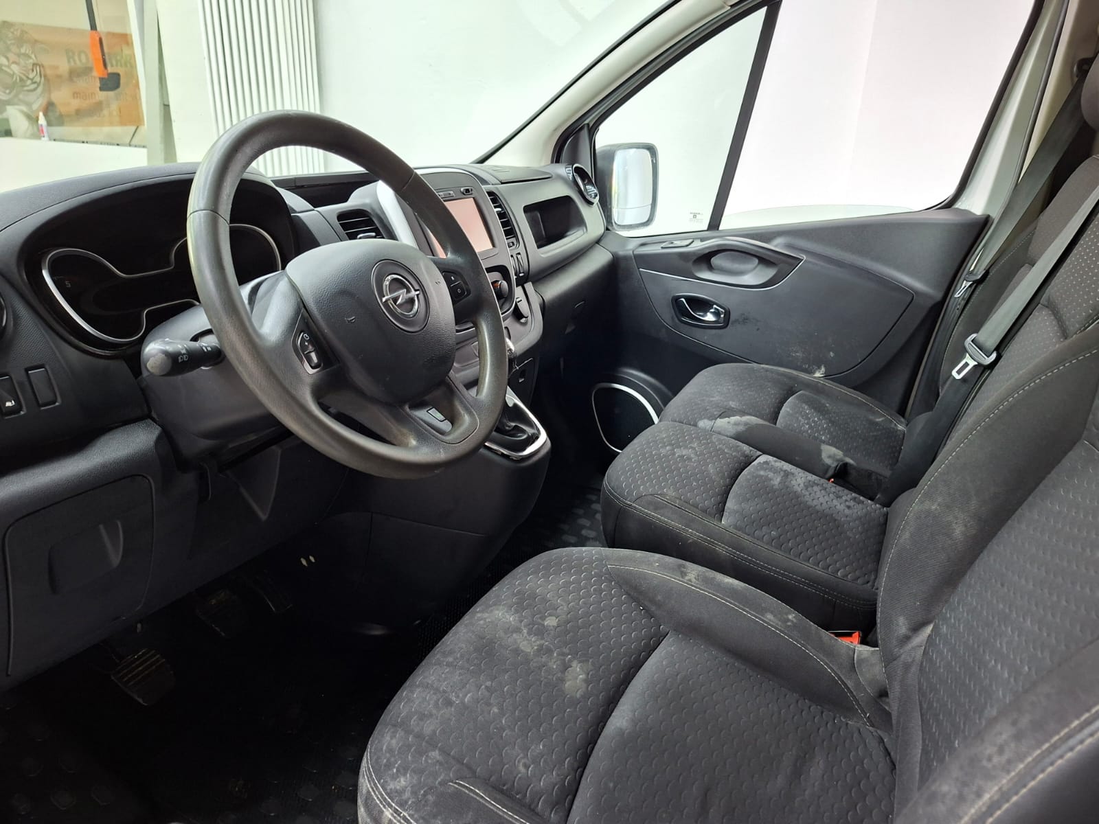 OPEL Vivaro 1.6 CDTI 2.7t L1H1-image-12