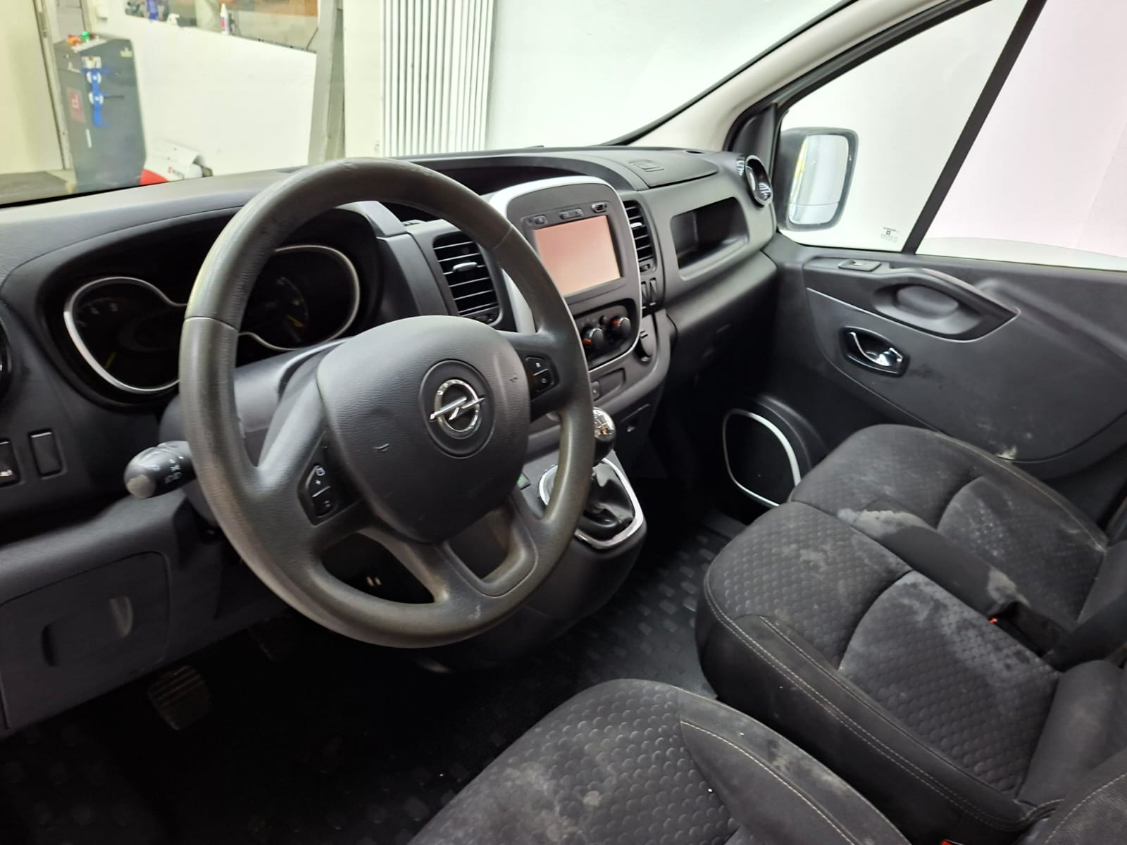 OPEL Vivaro 1.6 CDTI 2.7t L1H1-image-10