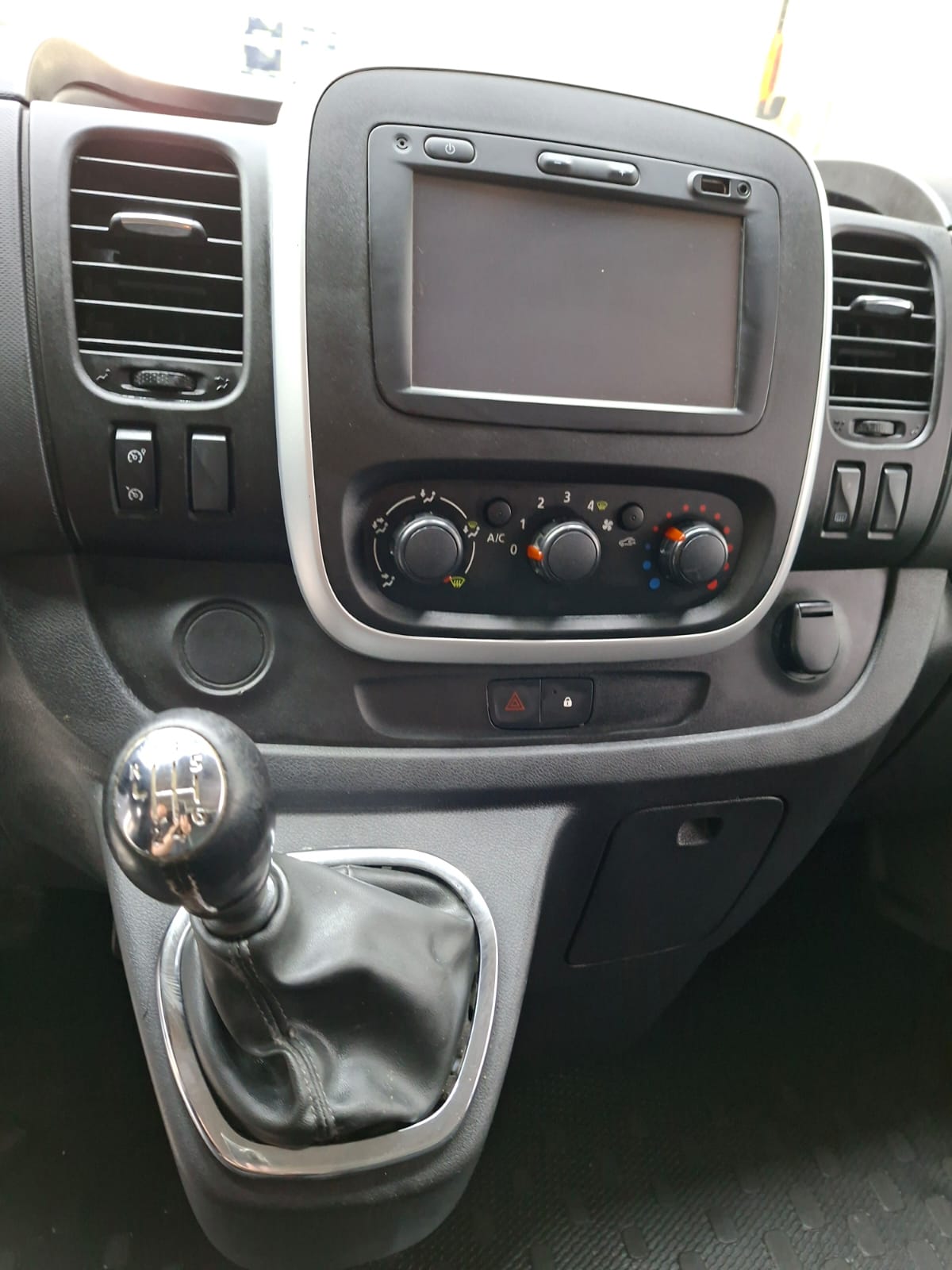 OPEL Vivaro 1.6 CDTI 2.7t L1H1-image-11