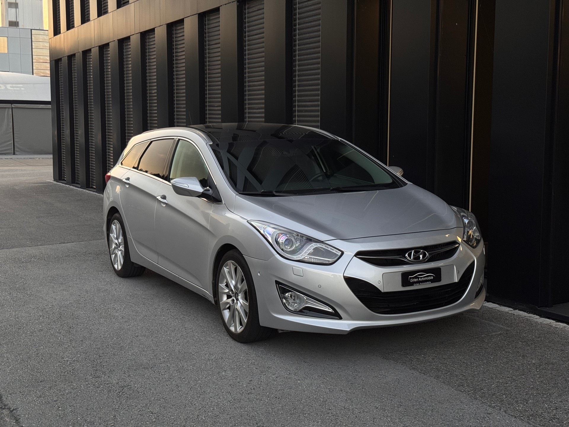 HYUNDAI i40 Wagon 1.7 CRDI Premium Automatic-image-8
