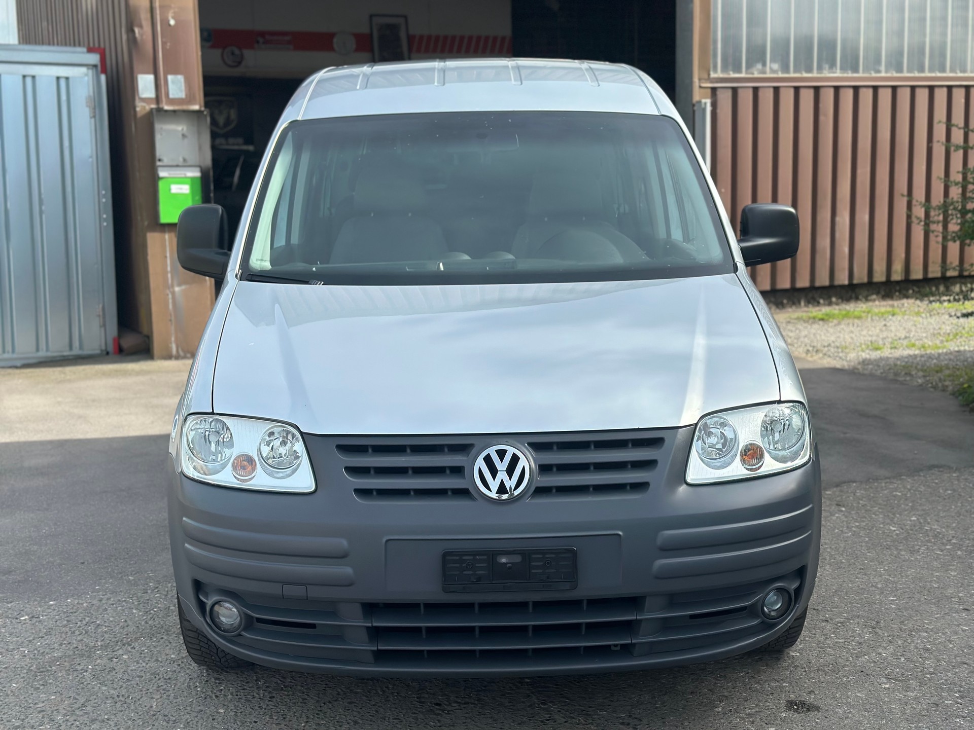 VW Caddy 1.6-image-8