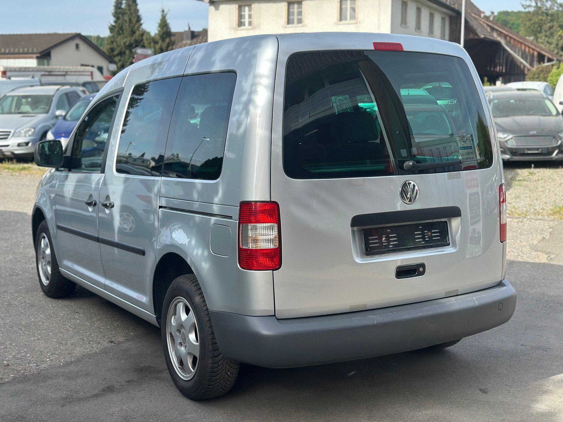 VW Caddy 1.6-image-6