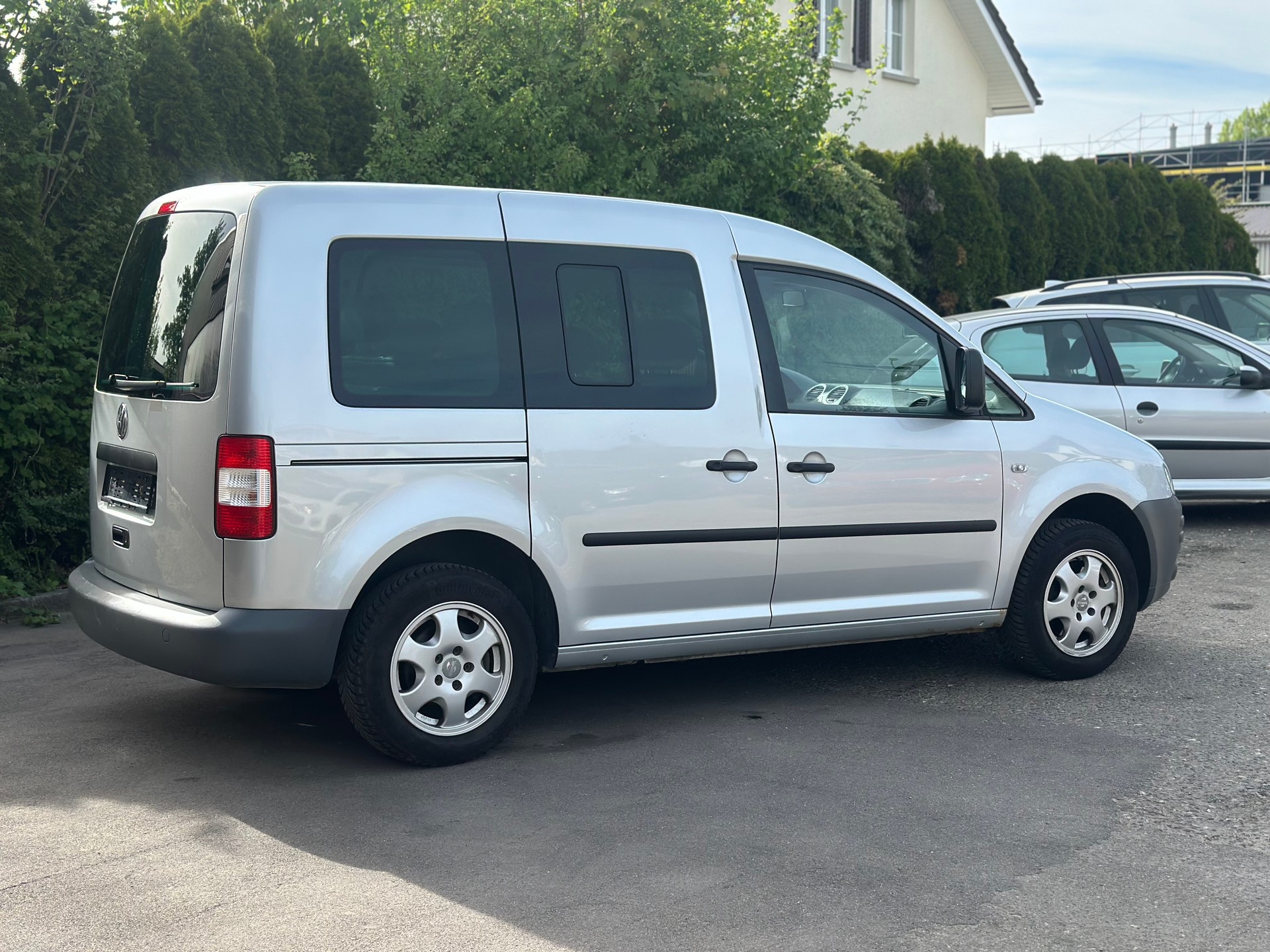 VW Caddy 1.6-image-3