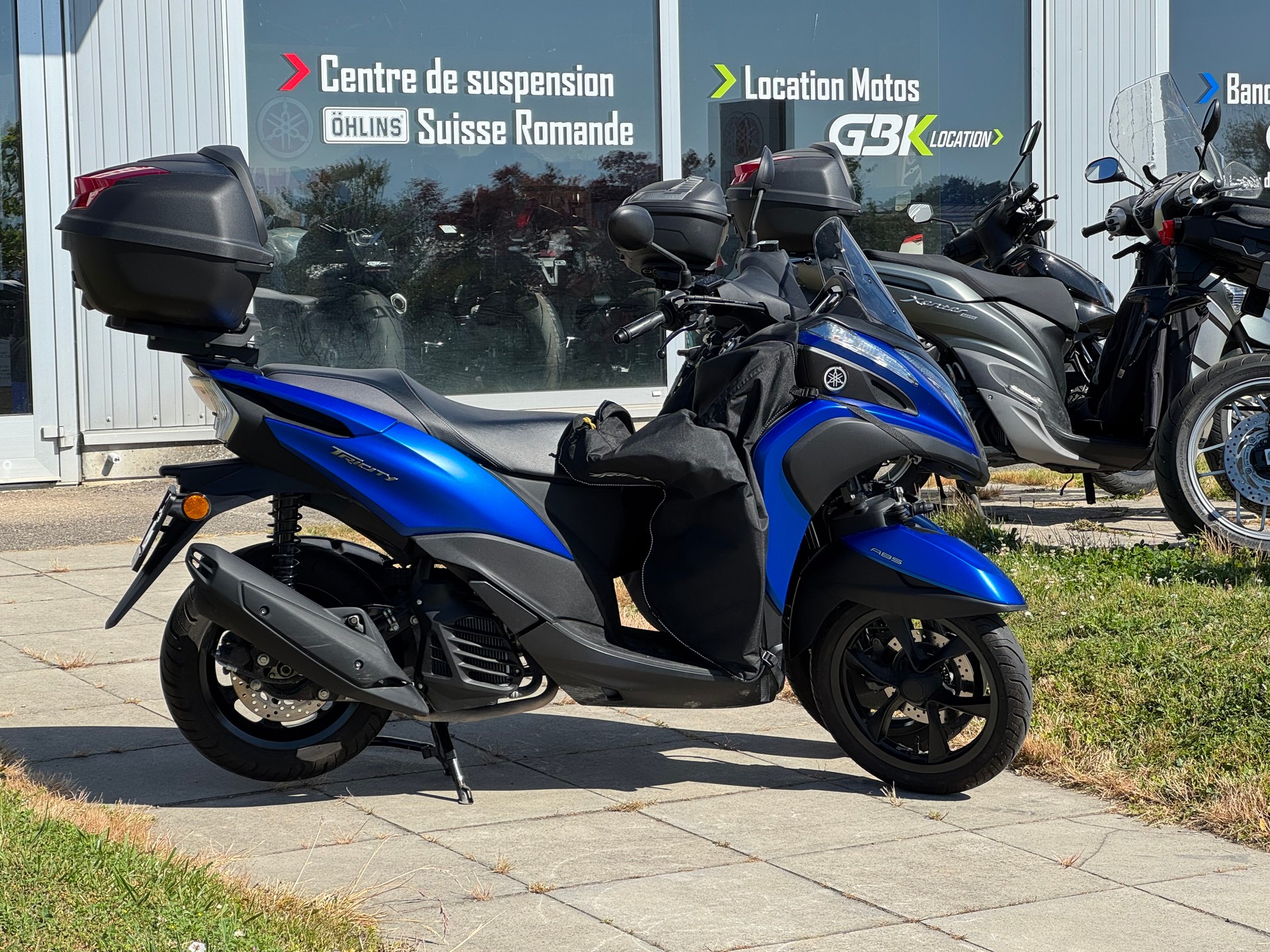 YAMAHA Tricity MW 125-showroom-element-1