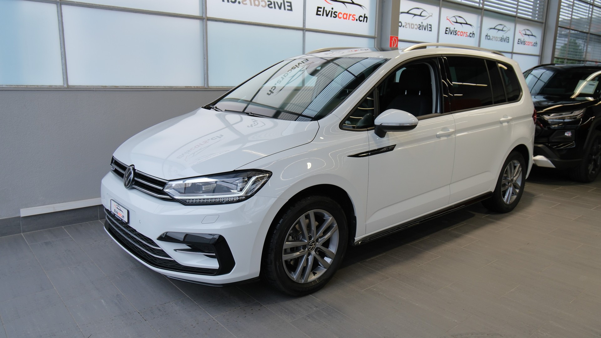 VW Touran 1.5 TSI EVO Comfortline United R Line DSG-image-7