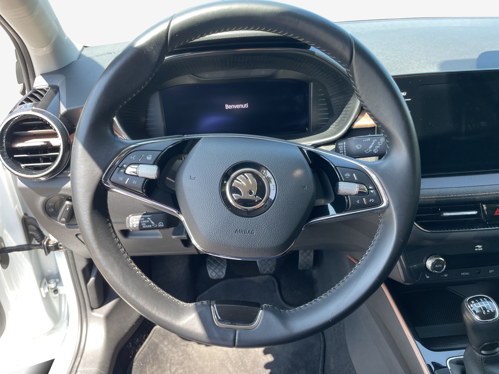 SKODA Fabia 1.0 TSI Style-image-9