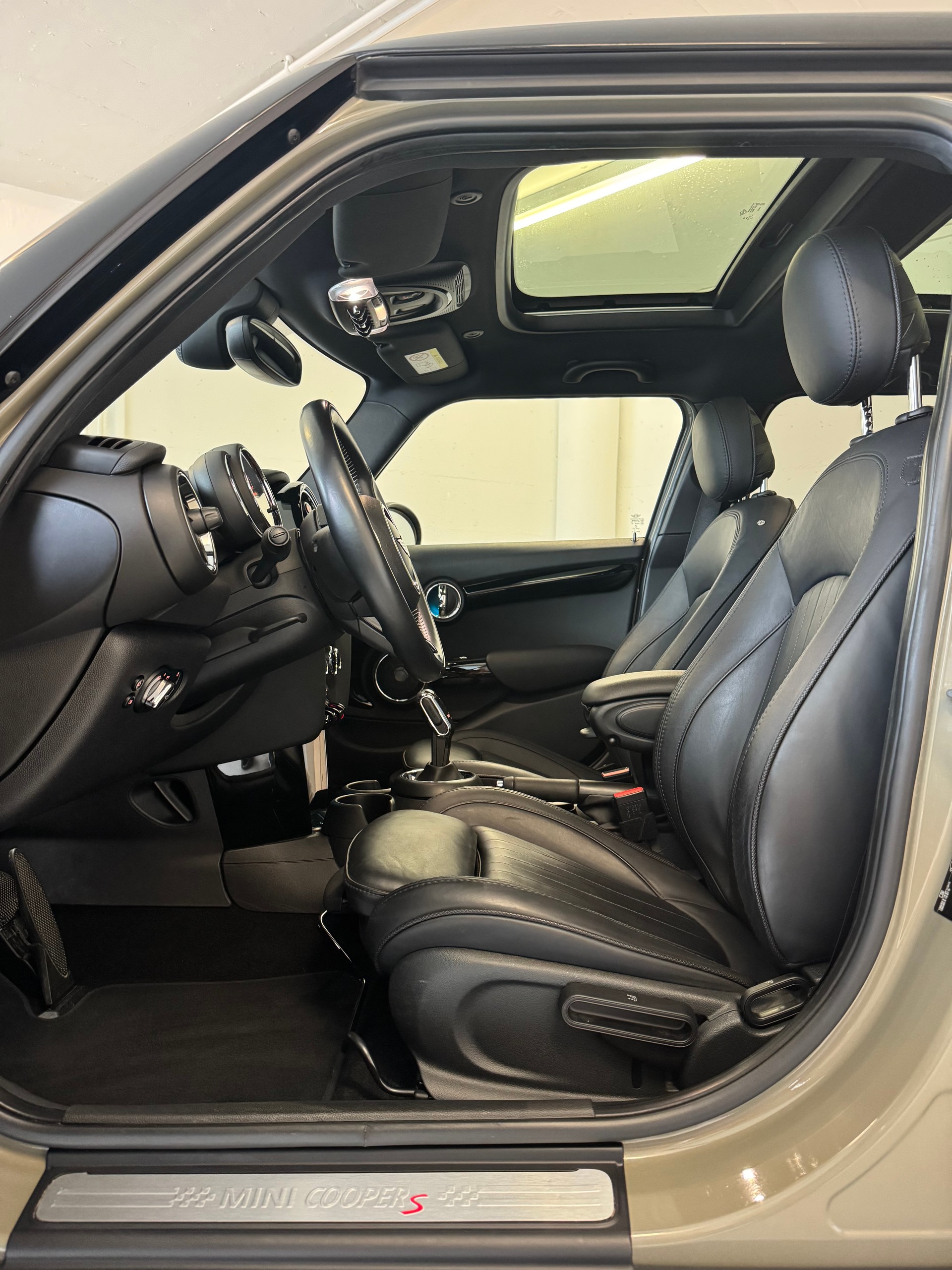 MINI Cooper S Steptronic DKG-image-4