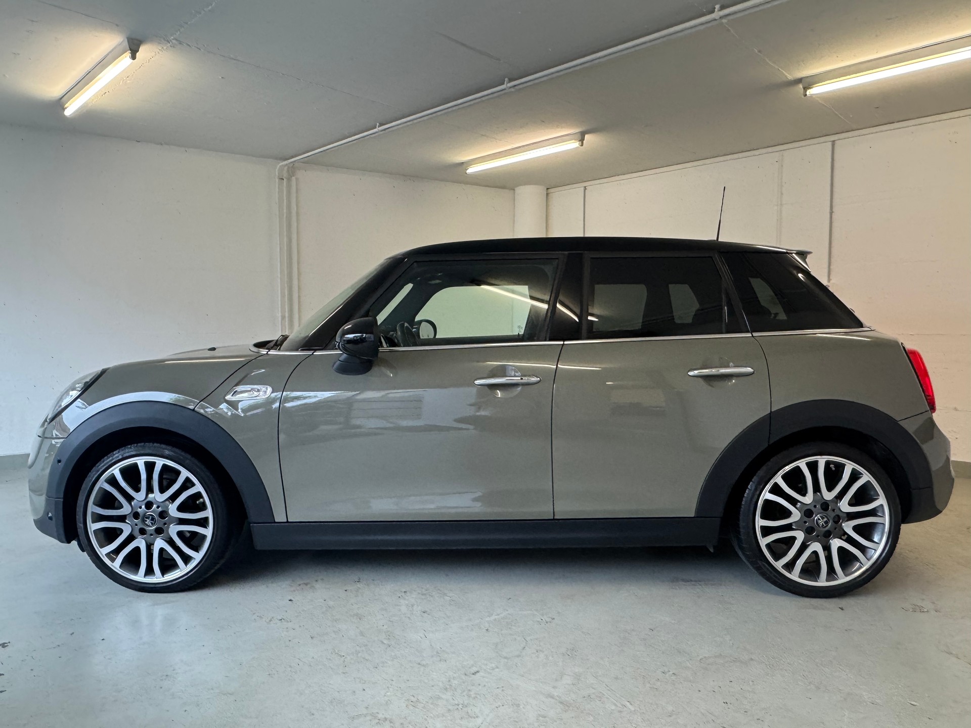 MINI Cooper S Steptronic DKG-image-2