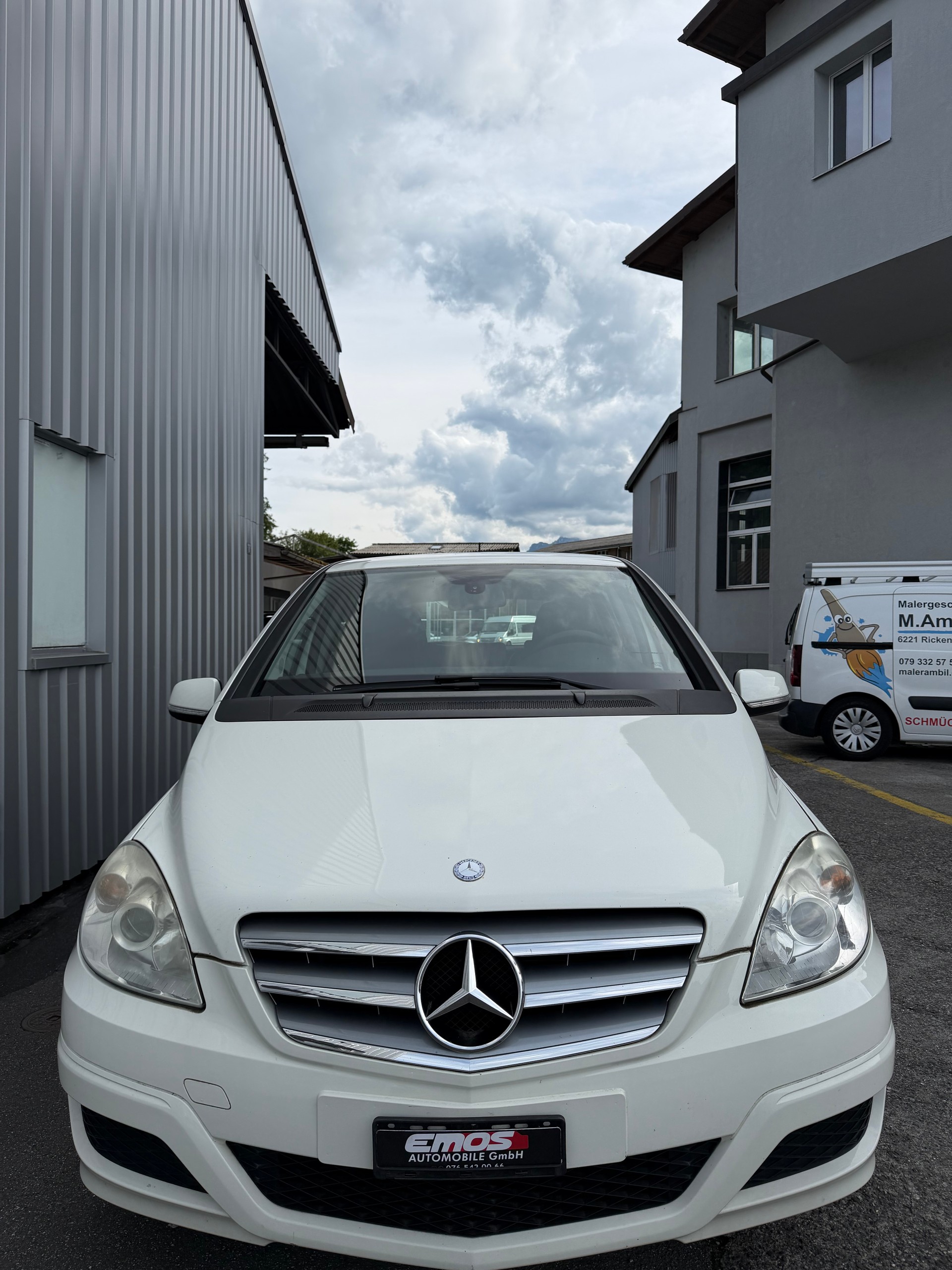 MERCEDES-BENZ B 200-image-1