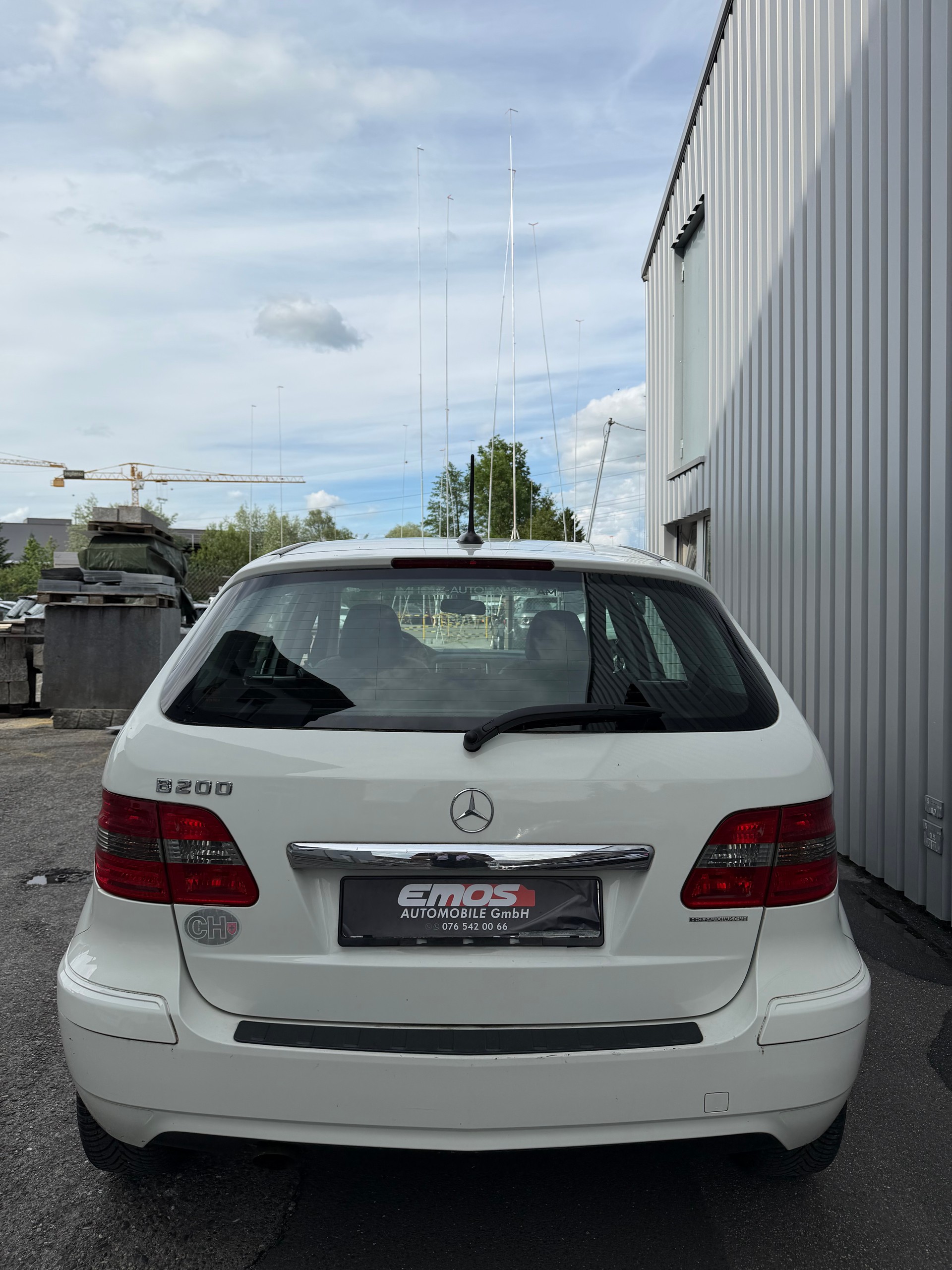 MERCEDES-BENZ B 200-image-4