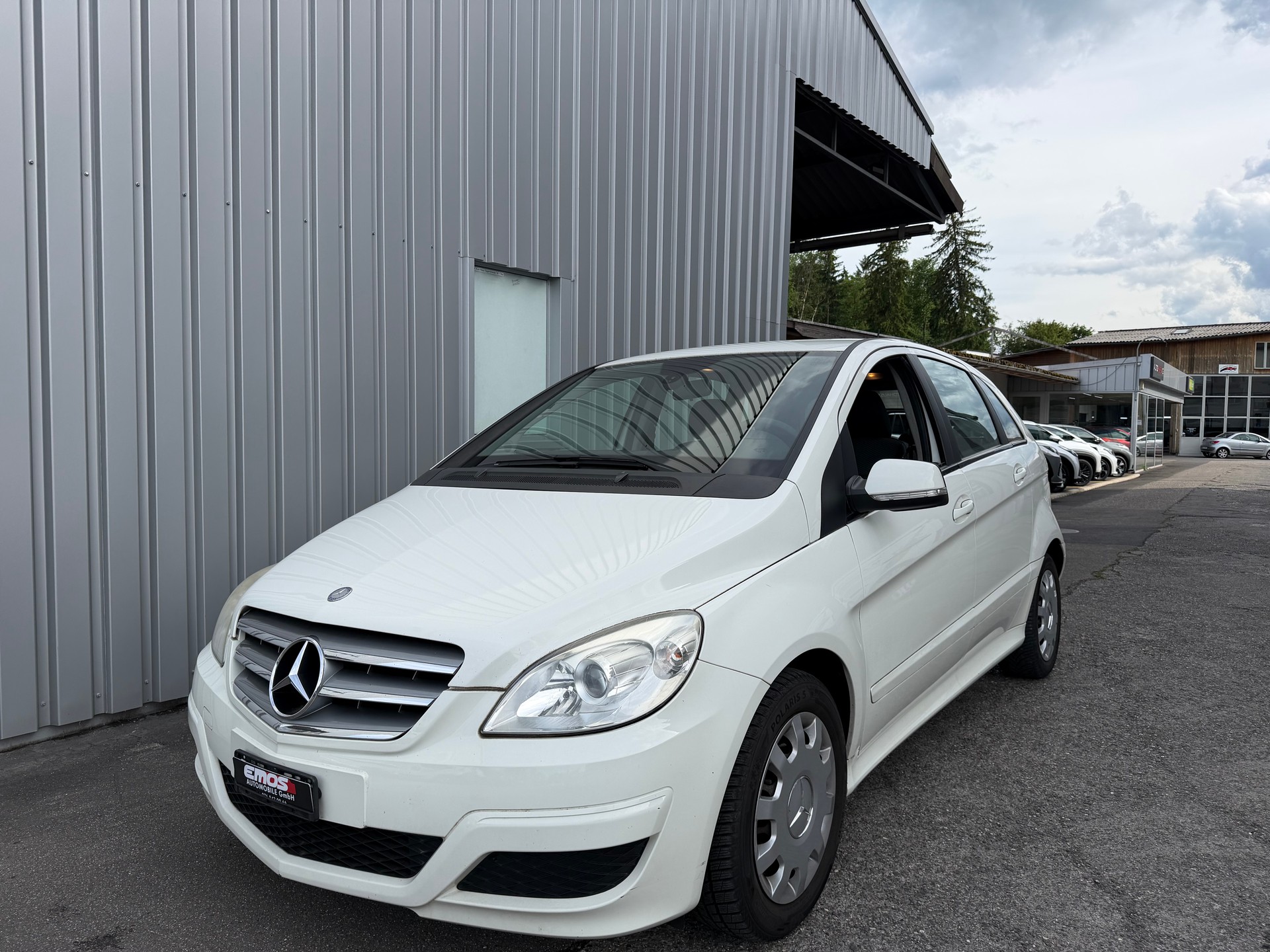 MERCEDES-BENZ B 200