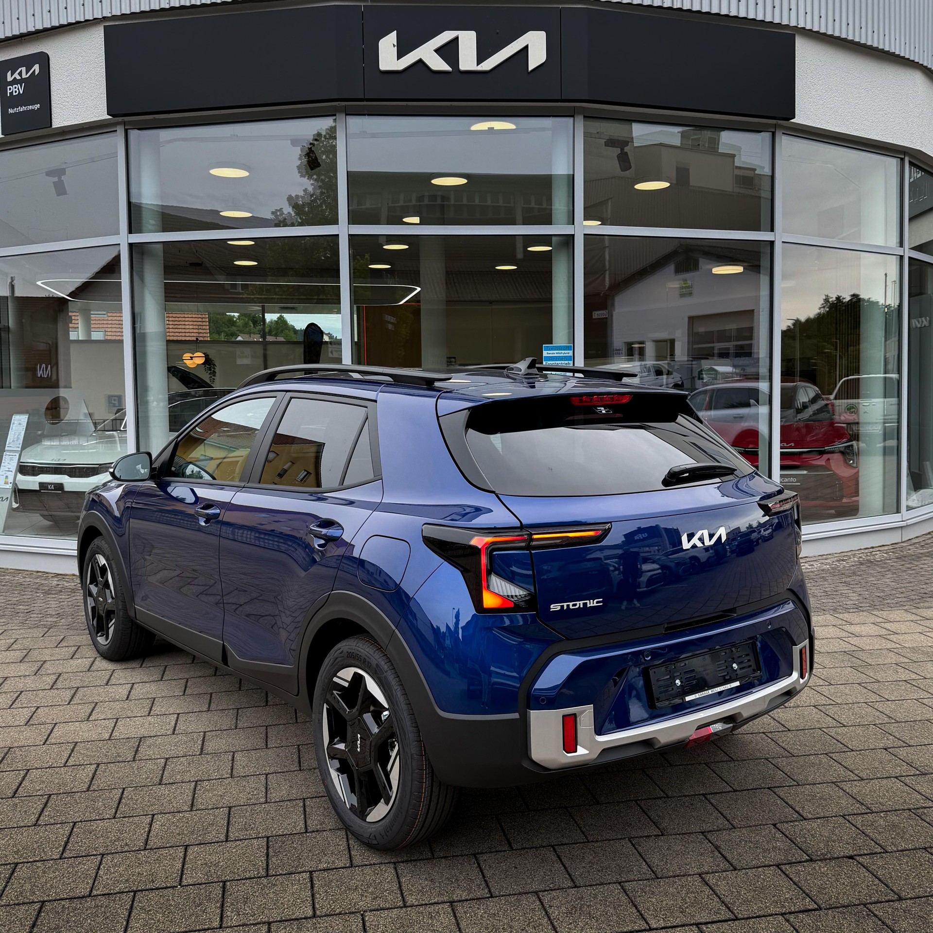 KIA Stonic 1.0 T-GDi MHEV Power-showroom-element-1