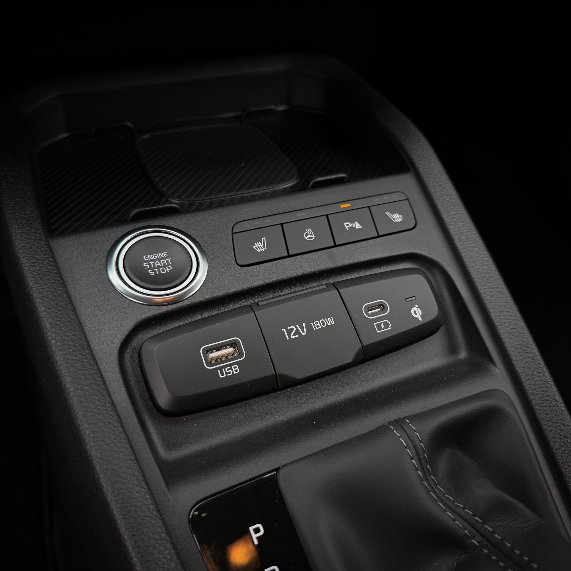 KIA Stonic 1.0 T-GDi MHEV Power-image-10