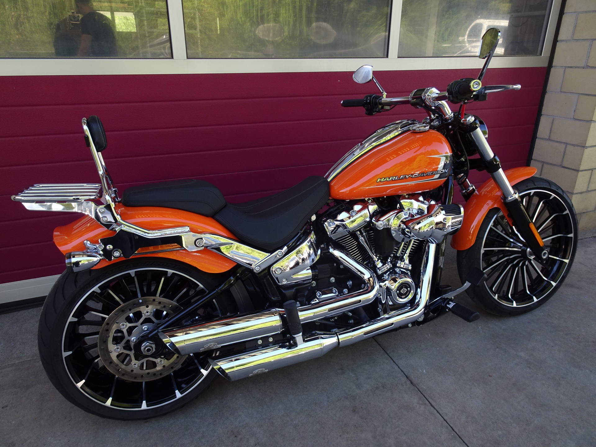 HARLEY-DAVIDSON FXBR Breakout 117-showroom-element-3