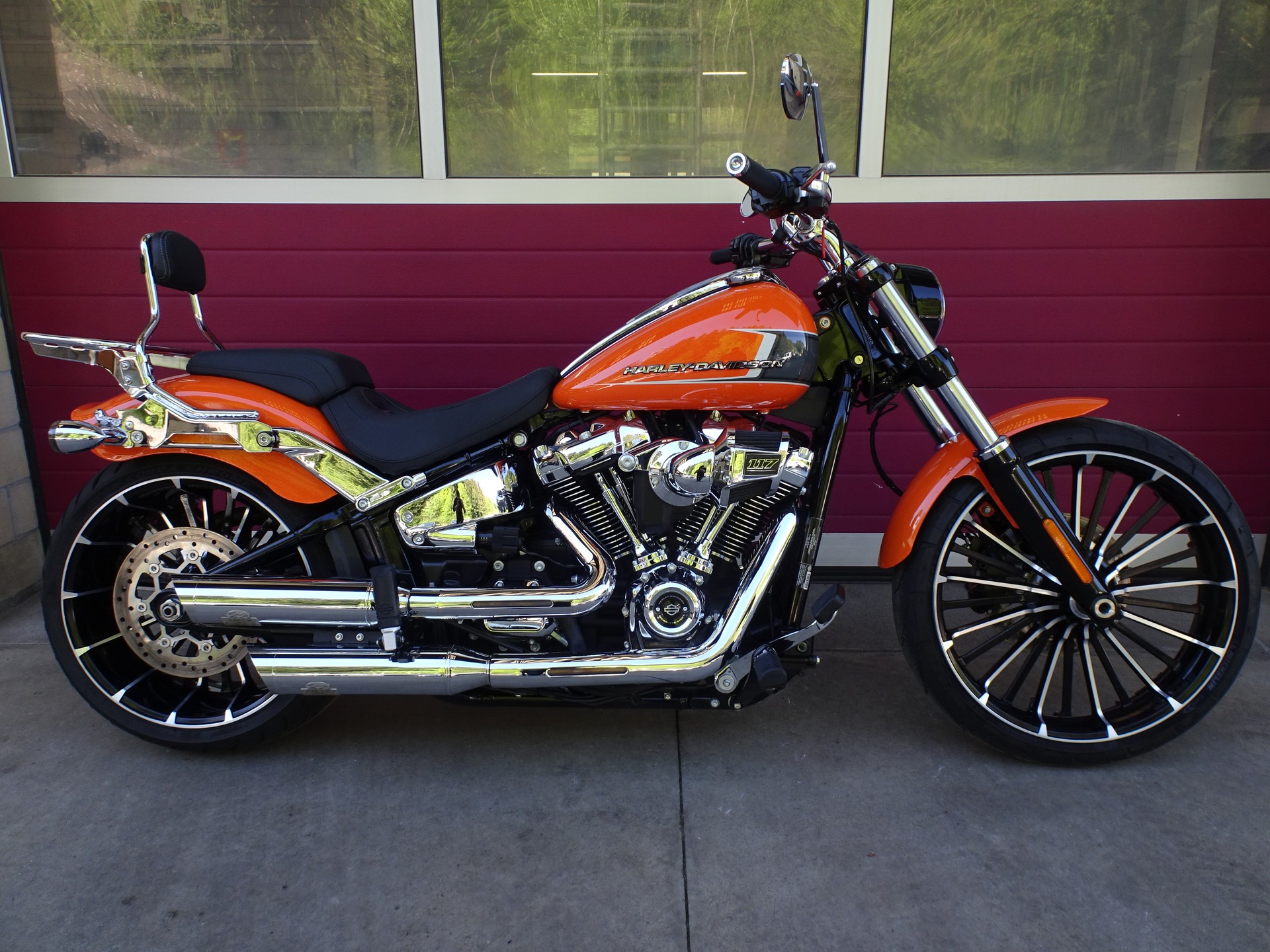 HARLEY-DAVIDSON FXBR Breakout 117