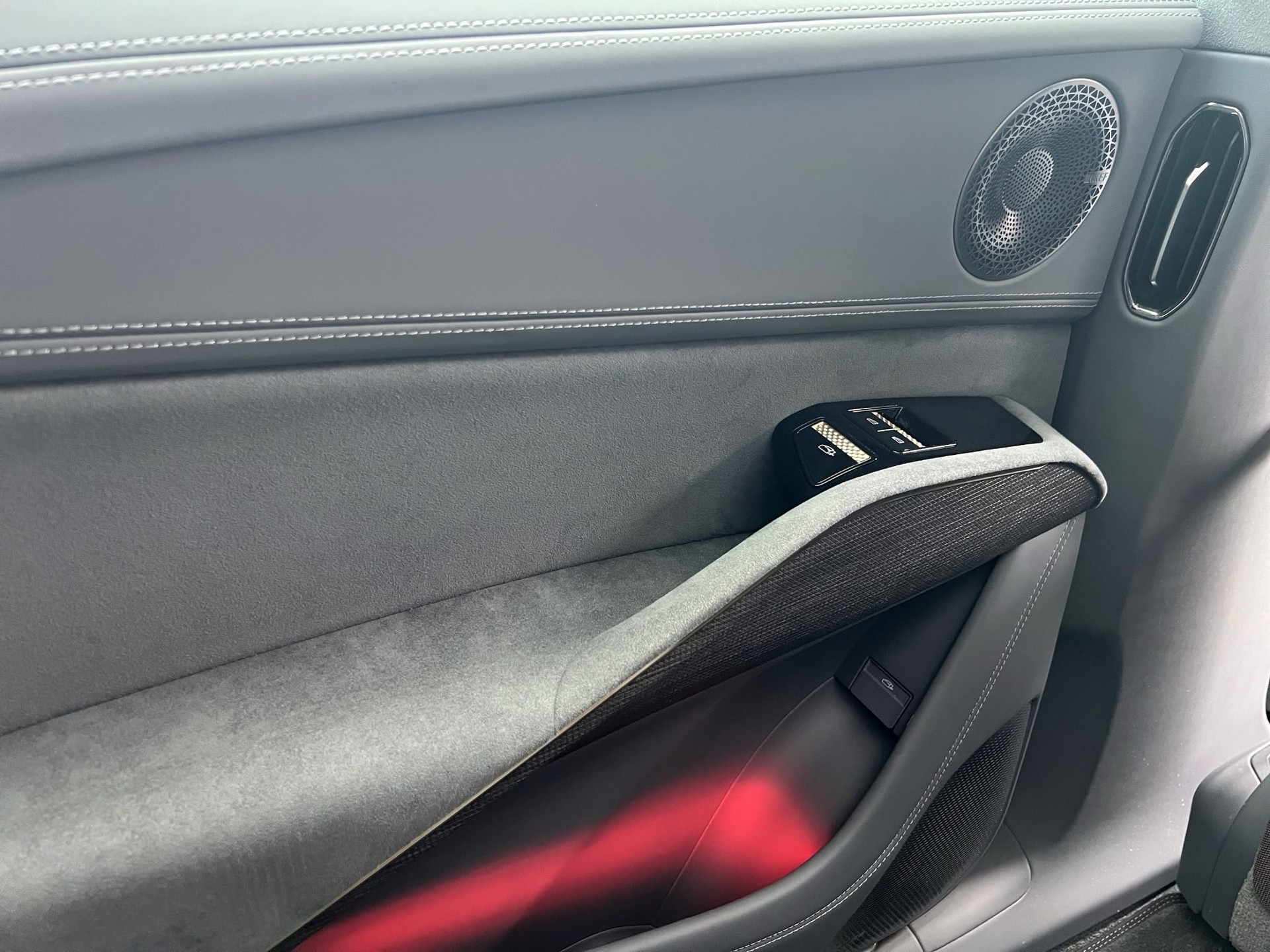 LOTUS Eletre 112kWh R-image-23