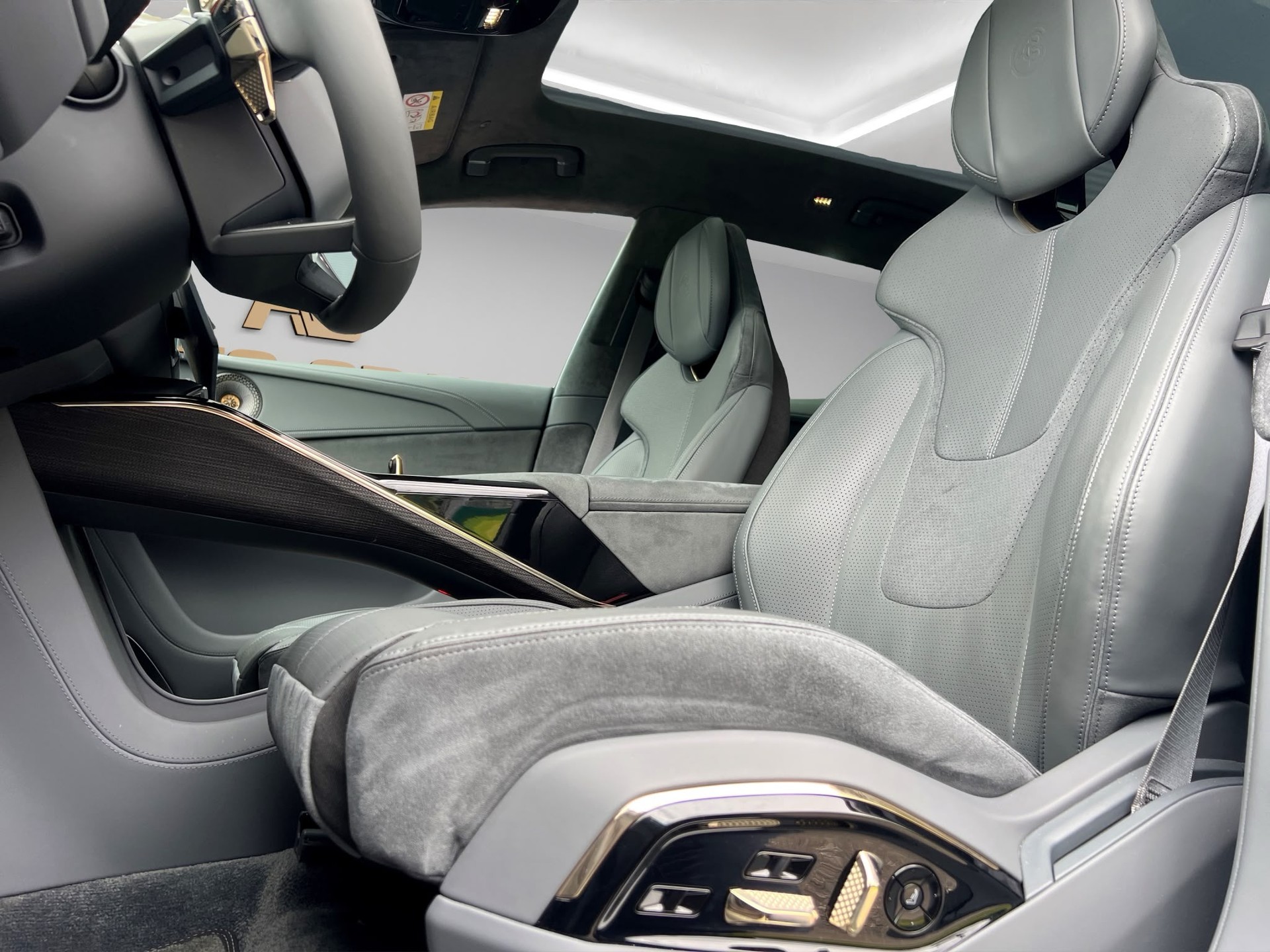 LOTUS Eletre 112kWh R-image-14