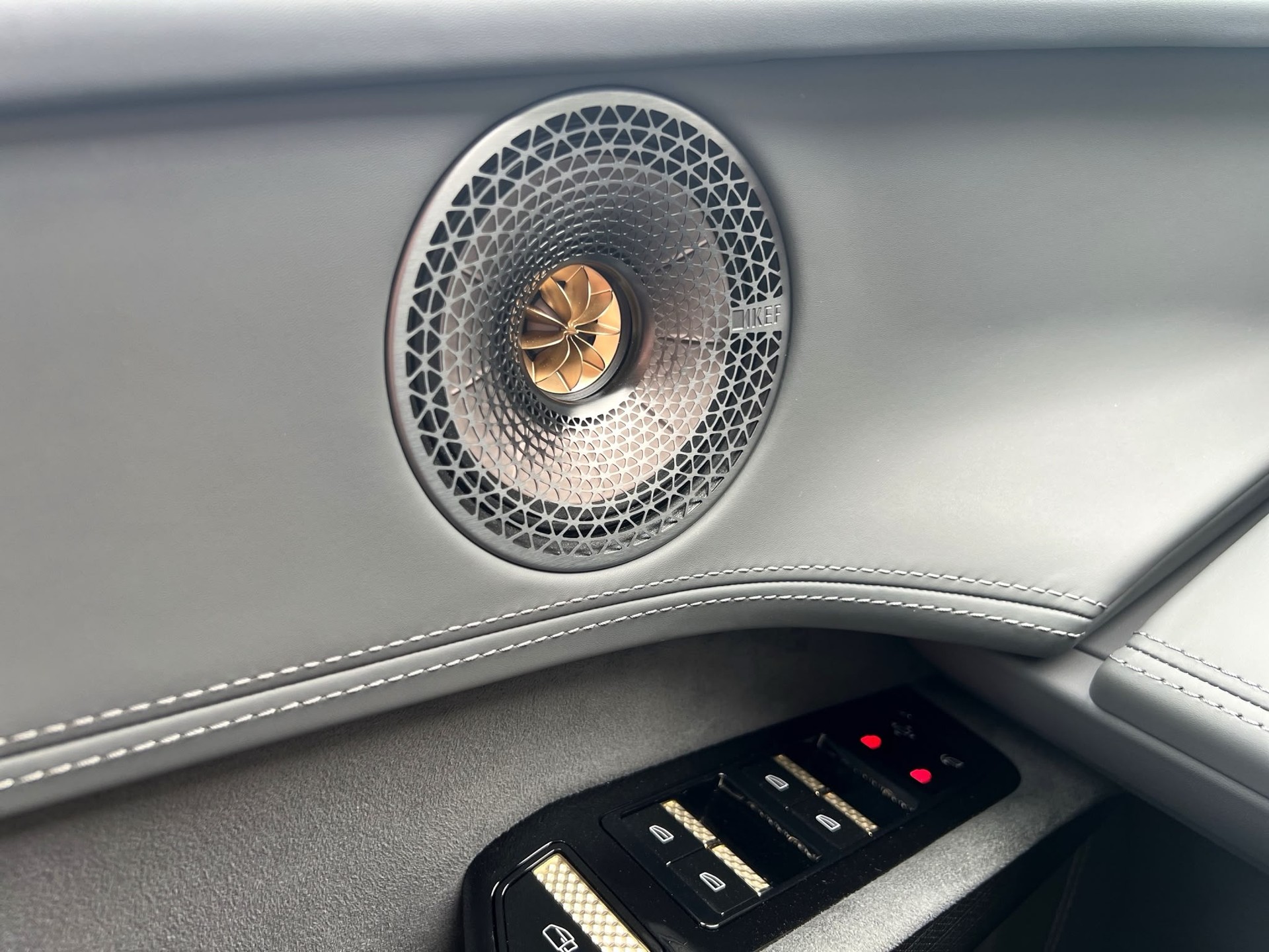 LOTUS Eletre 112kWh R-image-27