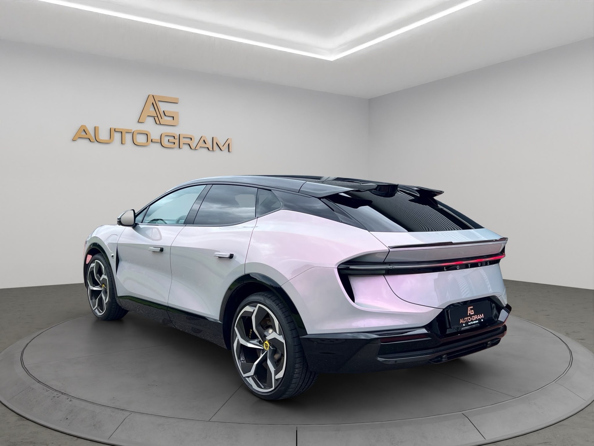 LOTUS Eletre 112kWh R-image-10