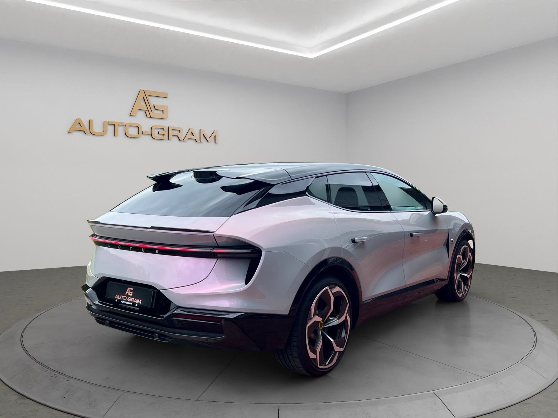 LOTUS Eletre 112kWh R-image-4
