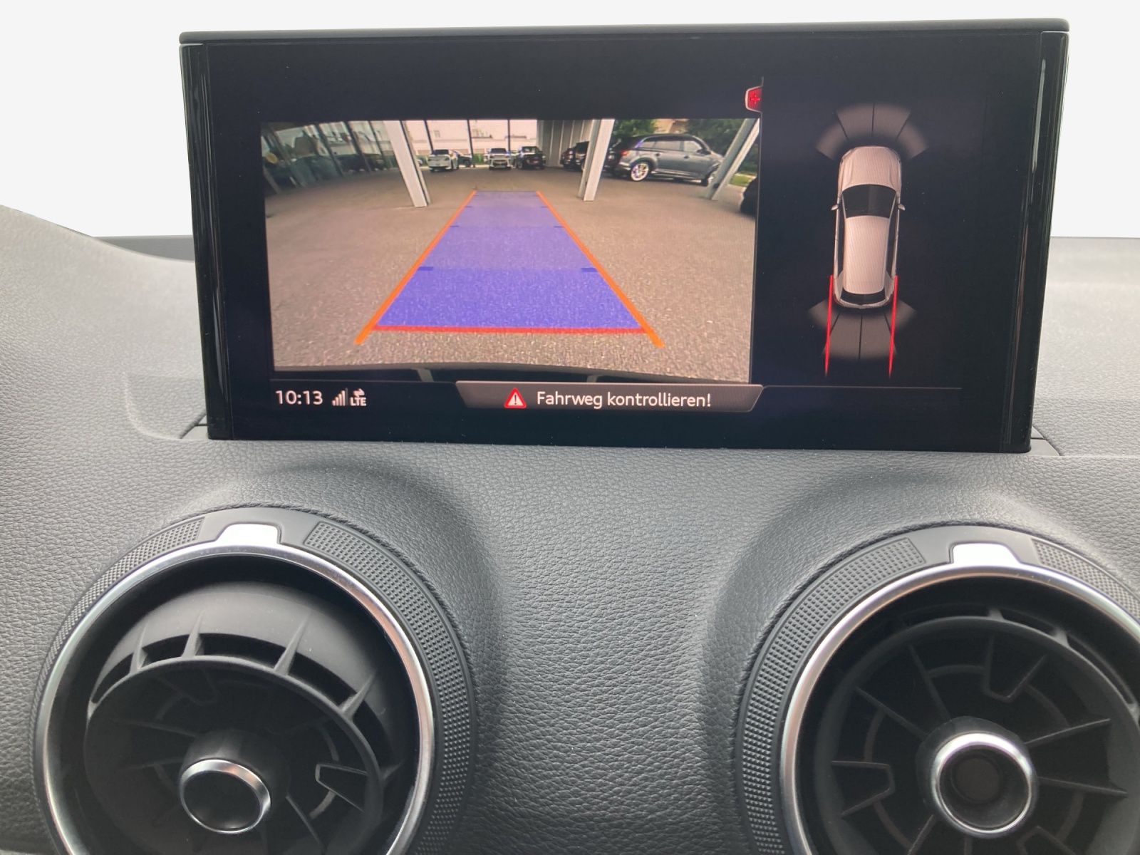 AUDI Q2 35 TFSI S-tronic-image-14