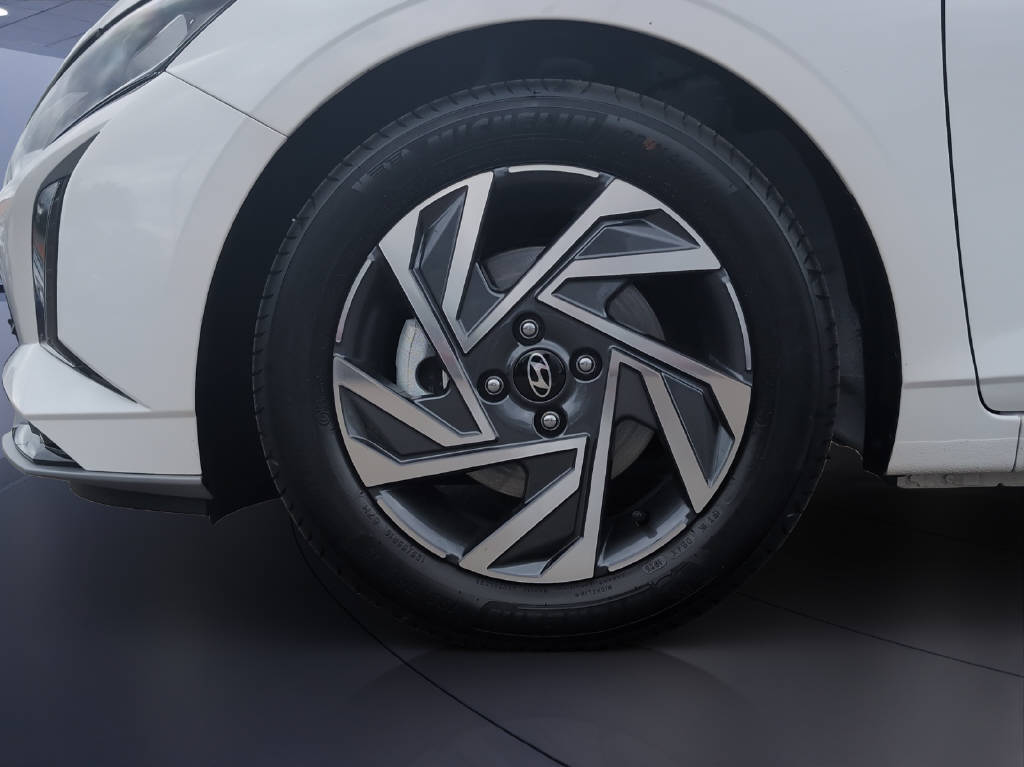 HYUNDAI i20 1.0 T-GDi Amplia-image-8