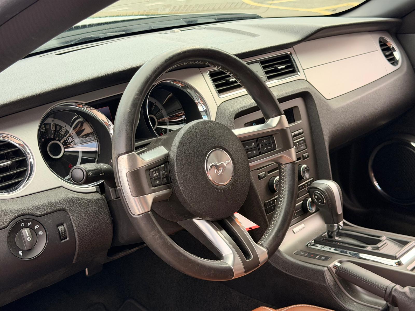 FORD Mustang 5.0 V8-image-12
